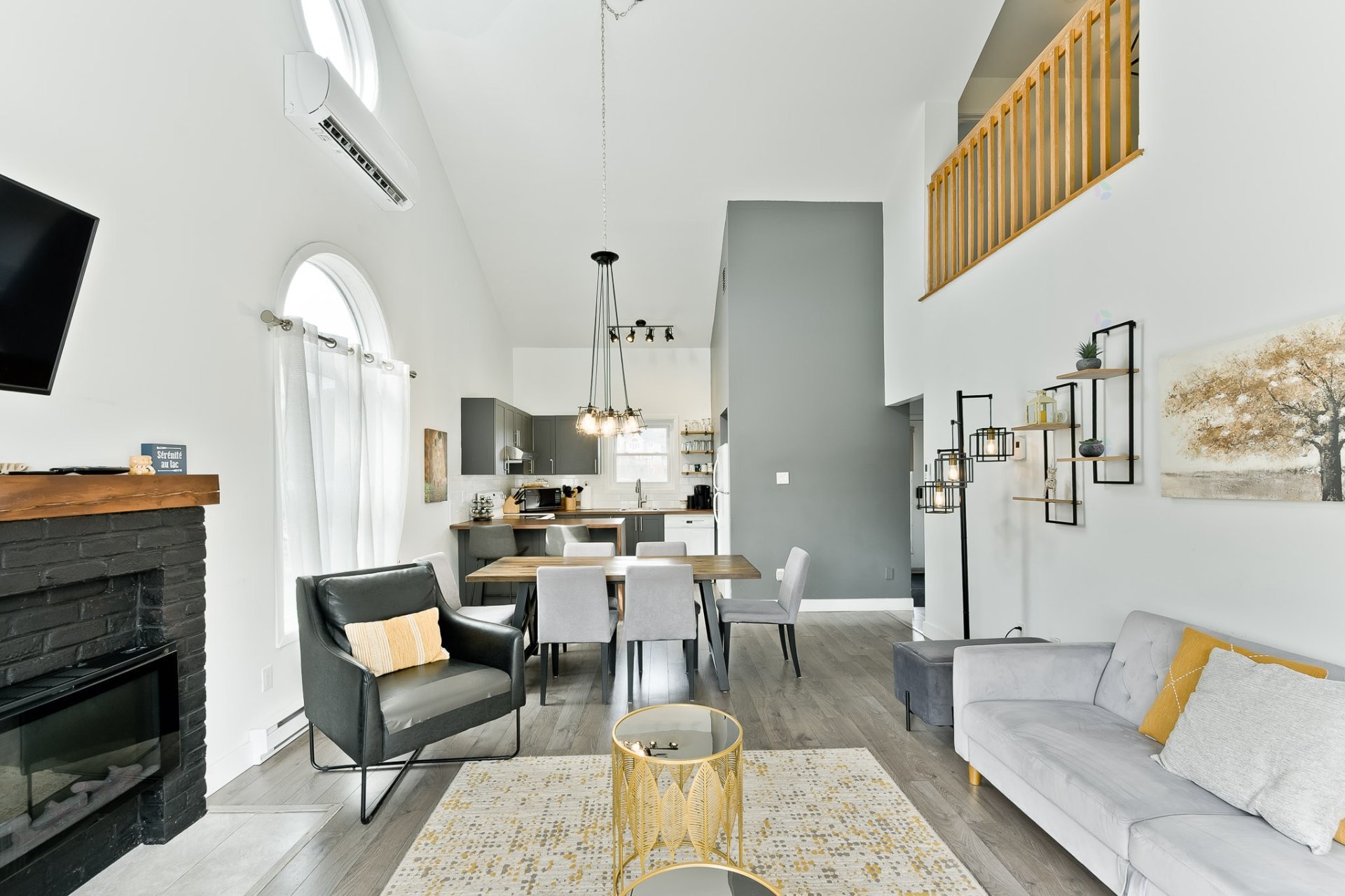 









2210


Place du Village

, 234,
Magog,




QC
J1X5Z2

