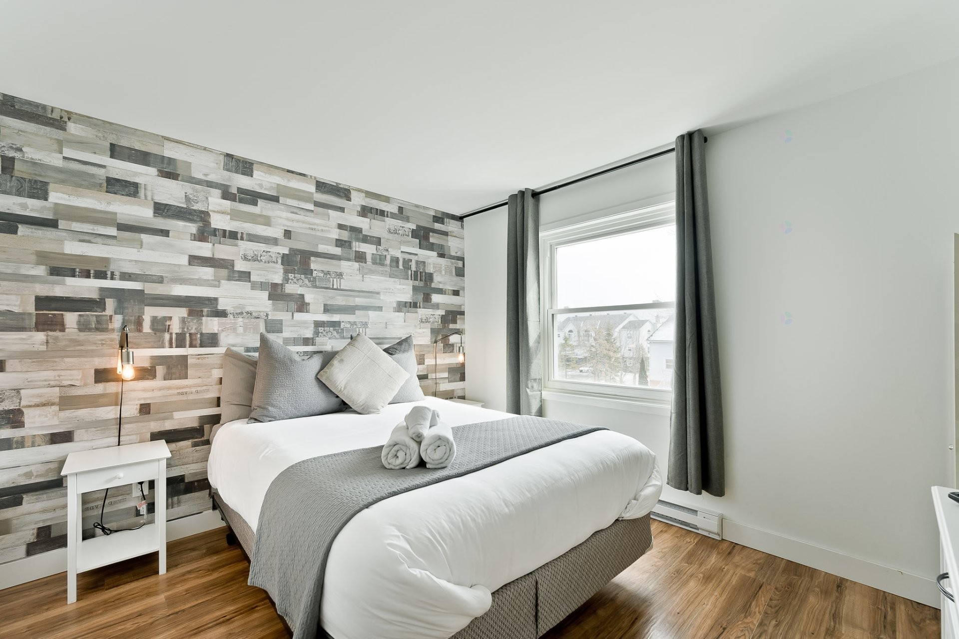 









2210


Place du Village

, 234,
Magog,




QC
J1X5Z2

