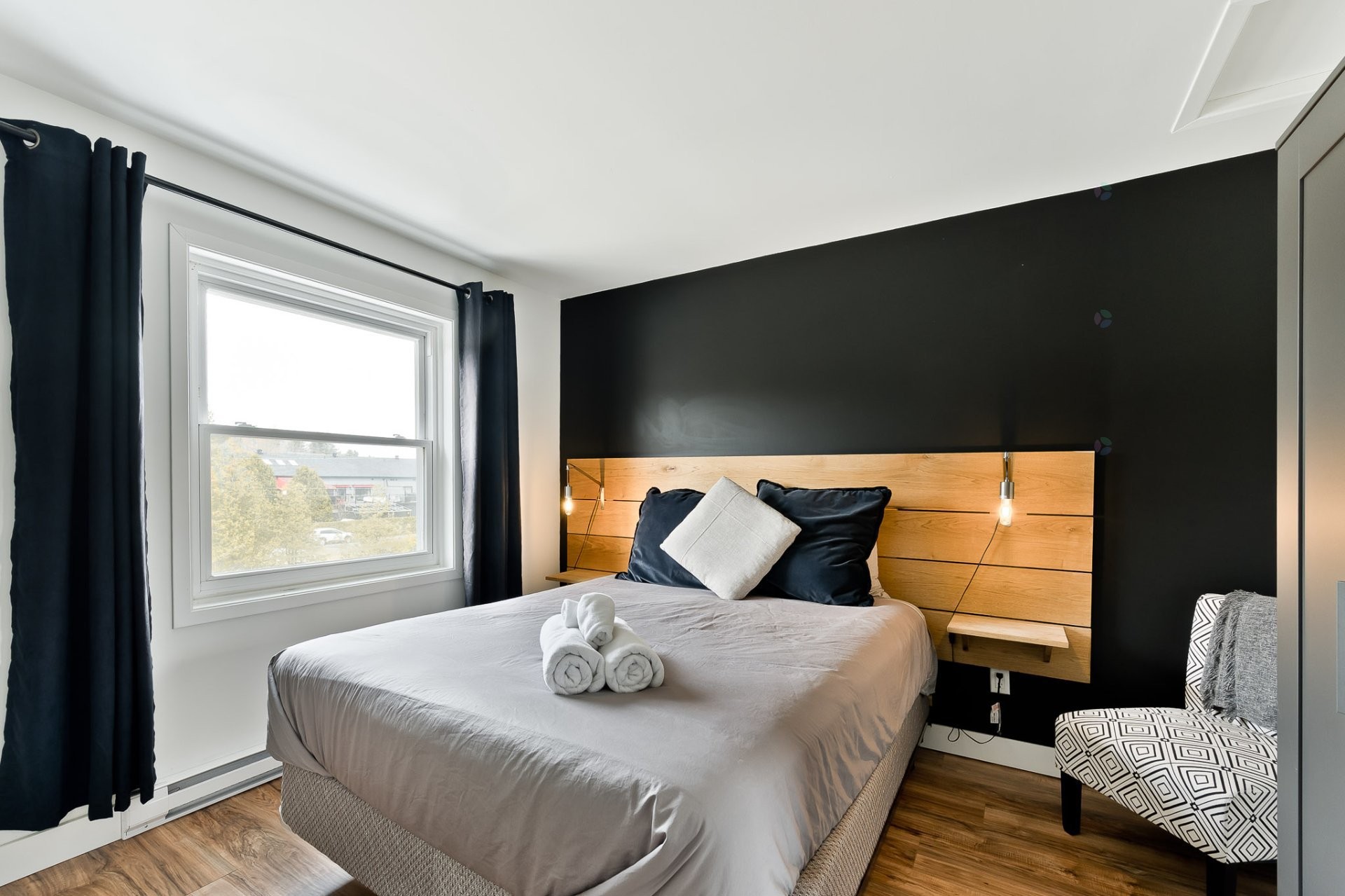 









2210


Place du Village

, 234,
Magog,




QC
J1X5Z2

