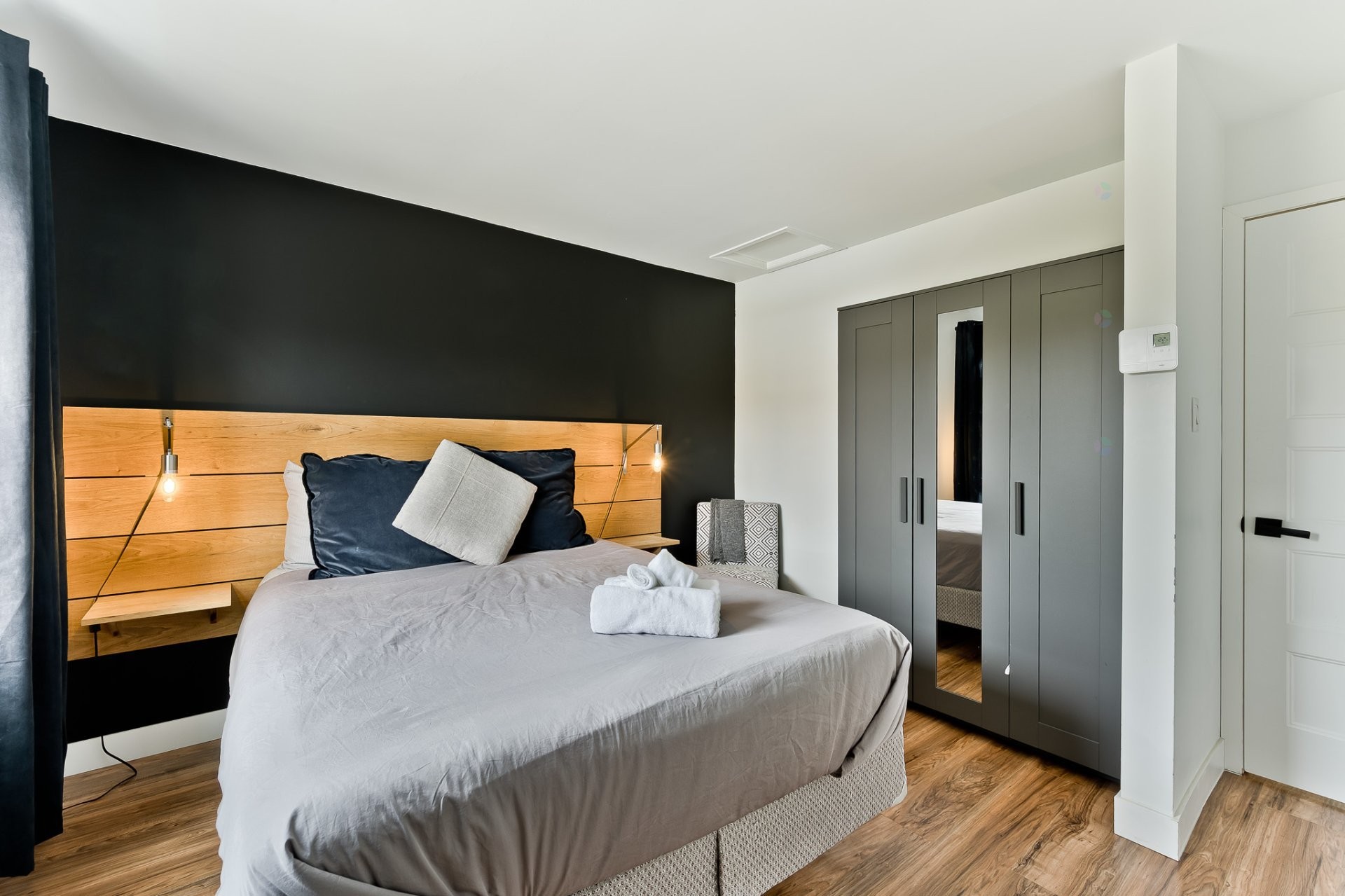 









2210


Place du Village

, 234,
Magog,




QC
J1X5Z2

