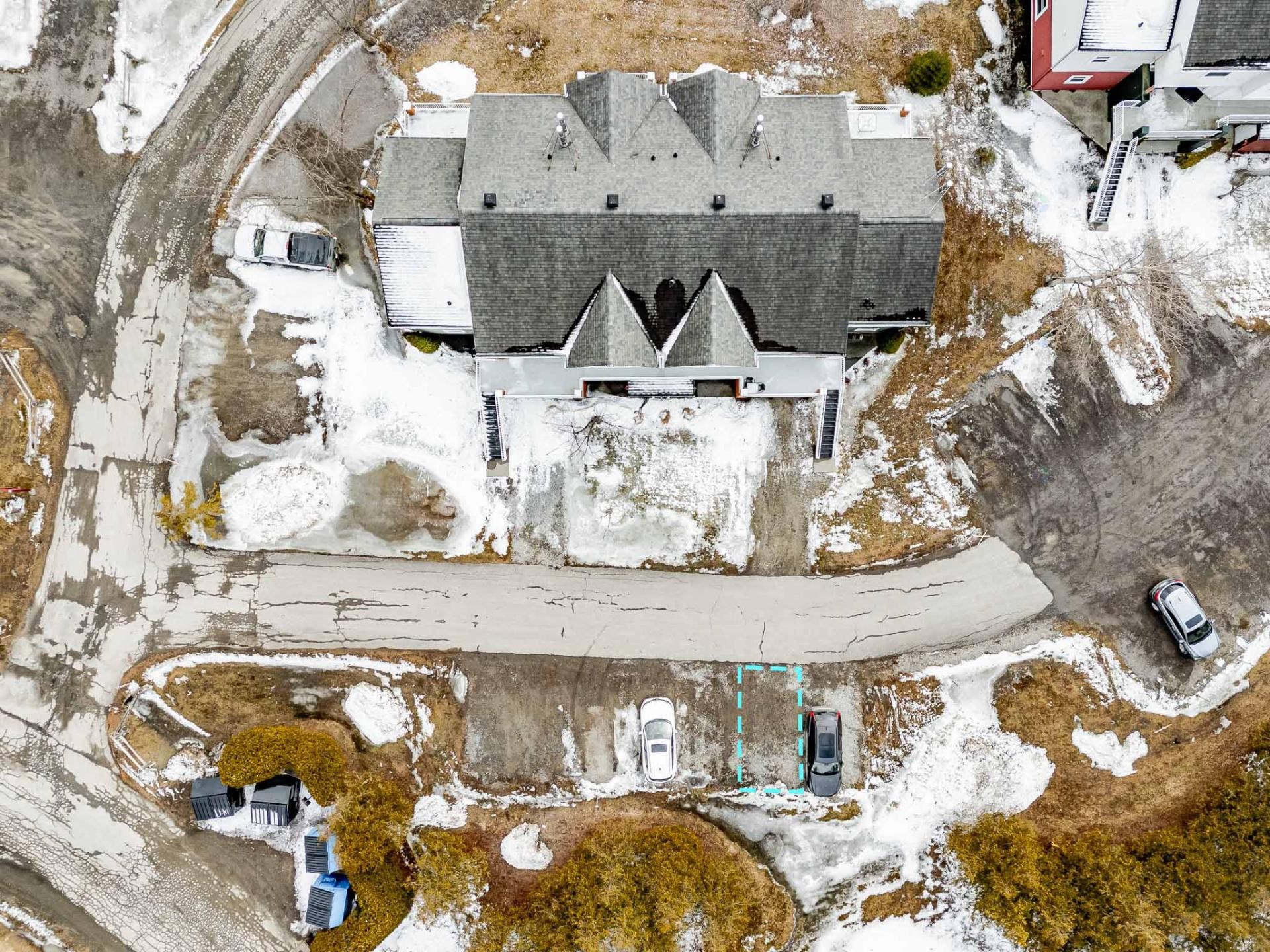 









2210


Place du Village

, 234,
Magog,




QC
J1X5Z2

