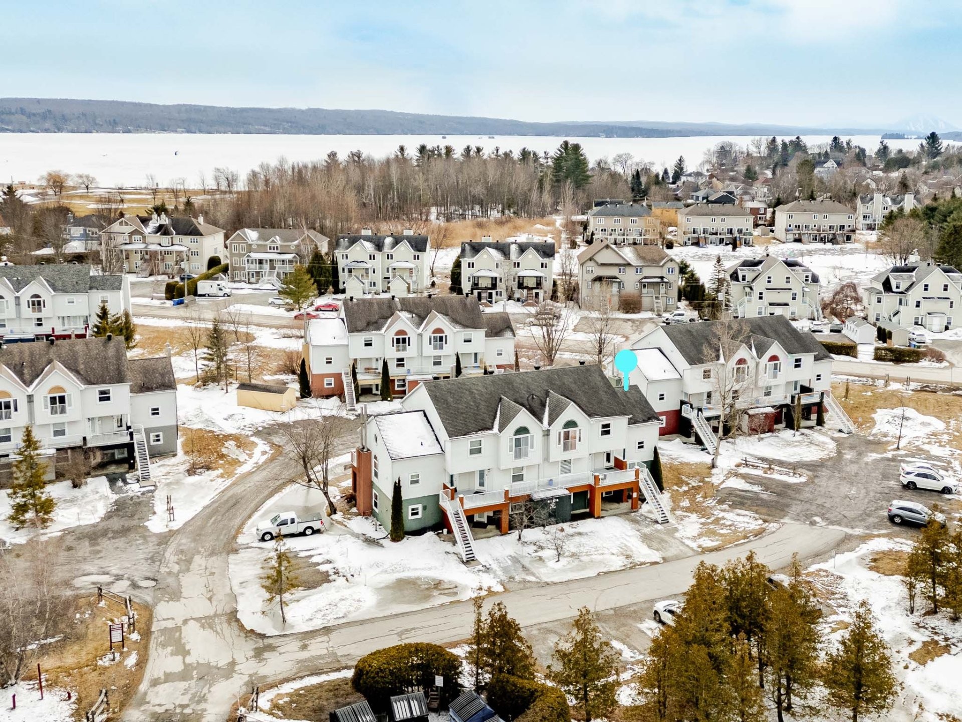 









2210


Place du Village

, 234,
Magog,




QC
J1X5Z2

