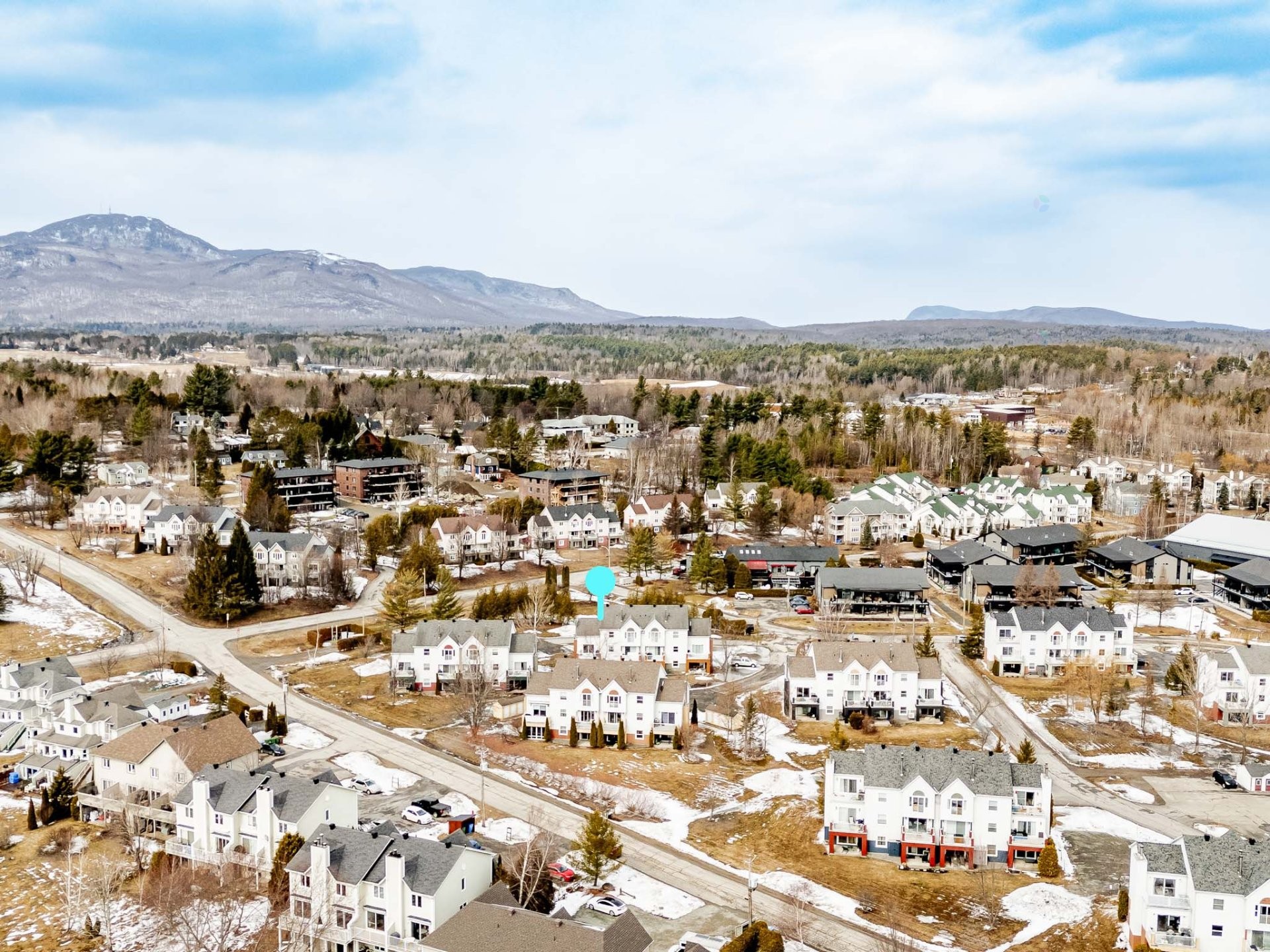 









2210


Place du Village

, 234,
Magog,




QC
J1X5Z2

