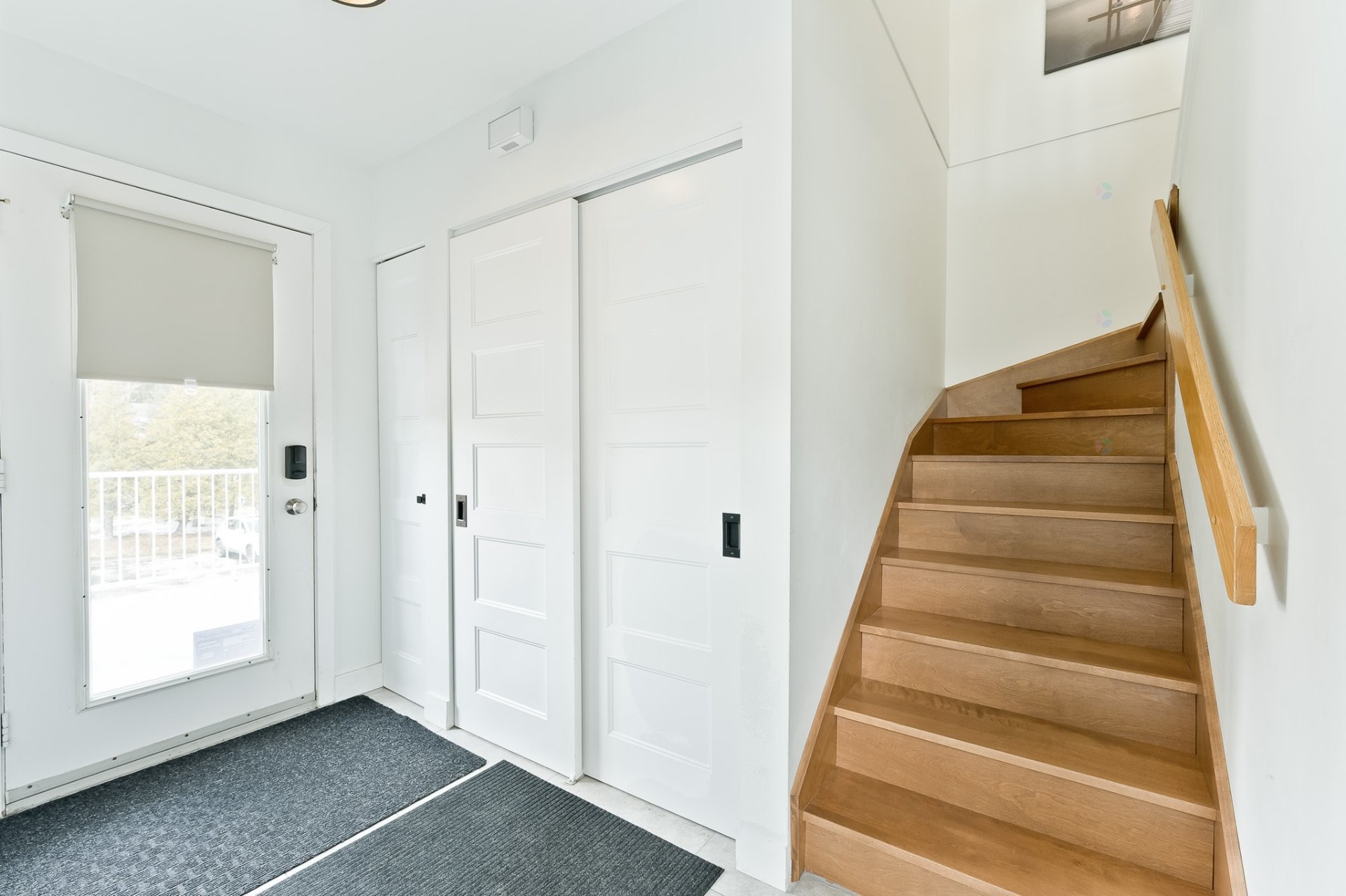 









2210


Place du Village

, 234,
Magog,




QC
J1X5Z2

