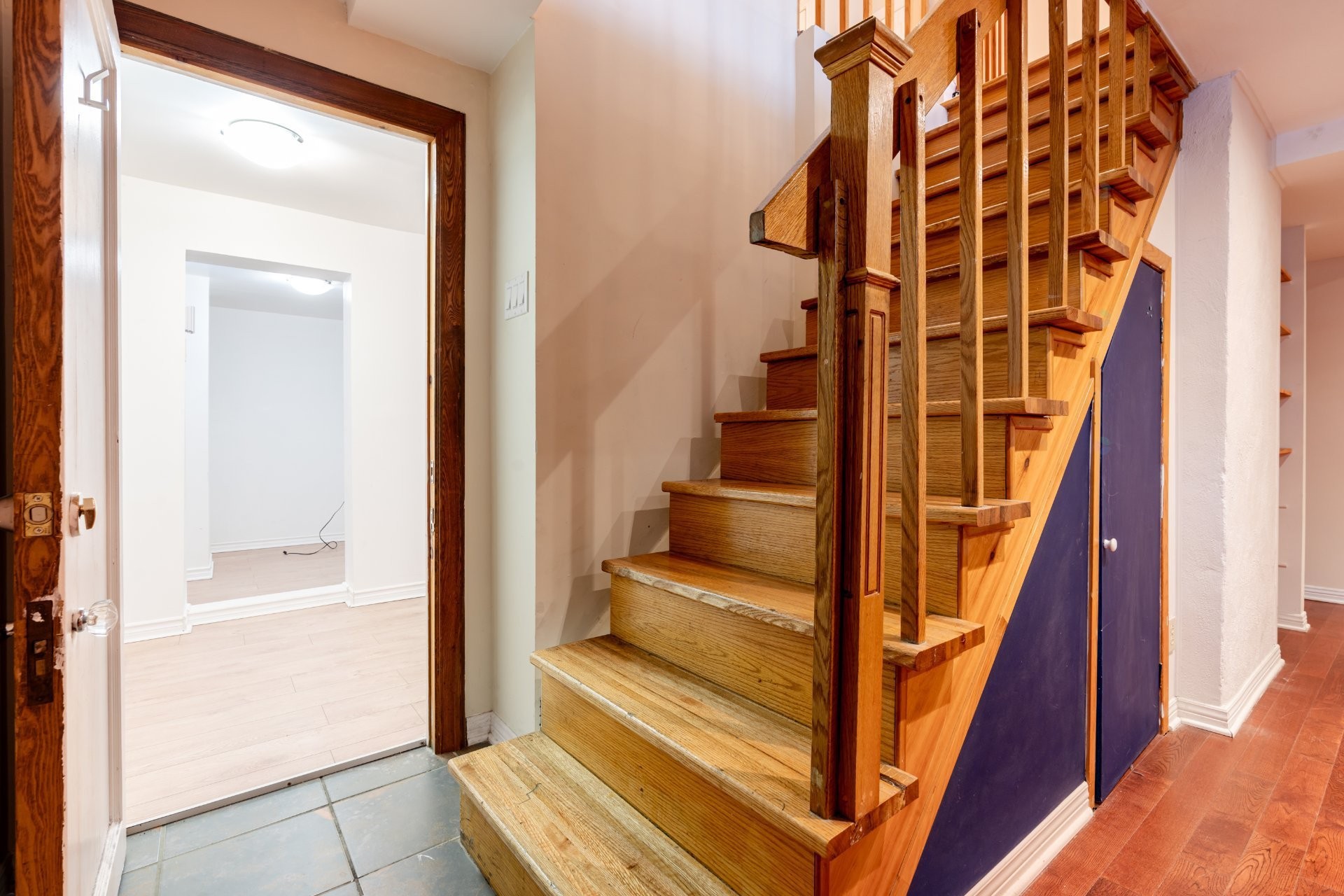 









181


Rue Dufferin

,
Hampstead,




QC
H3X2Y2

