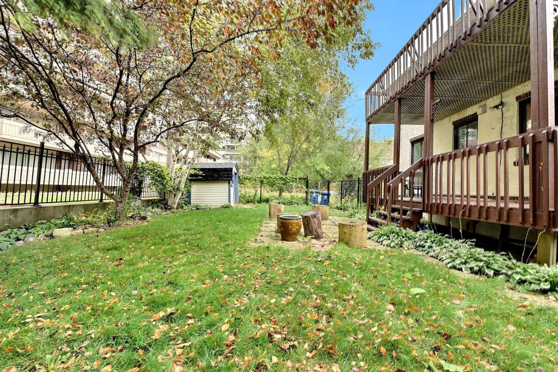 









181


Rue Dufferin

,
Hampstead,




QC
H3X2Y2

