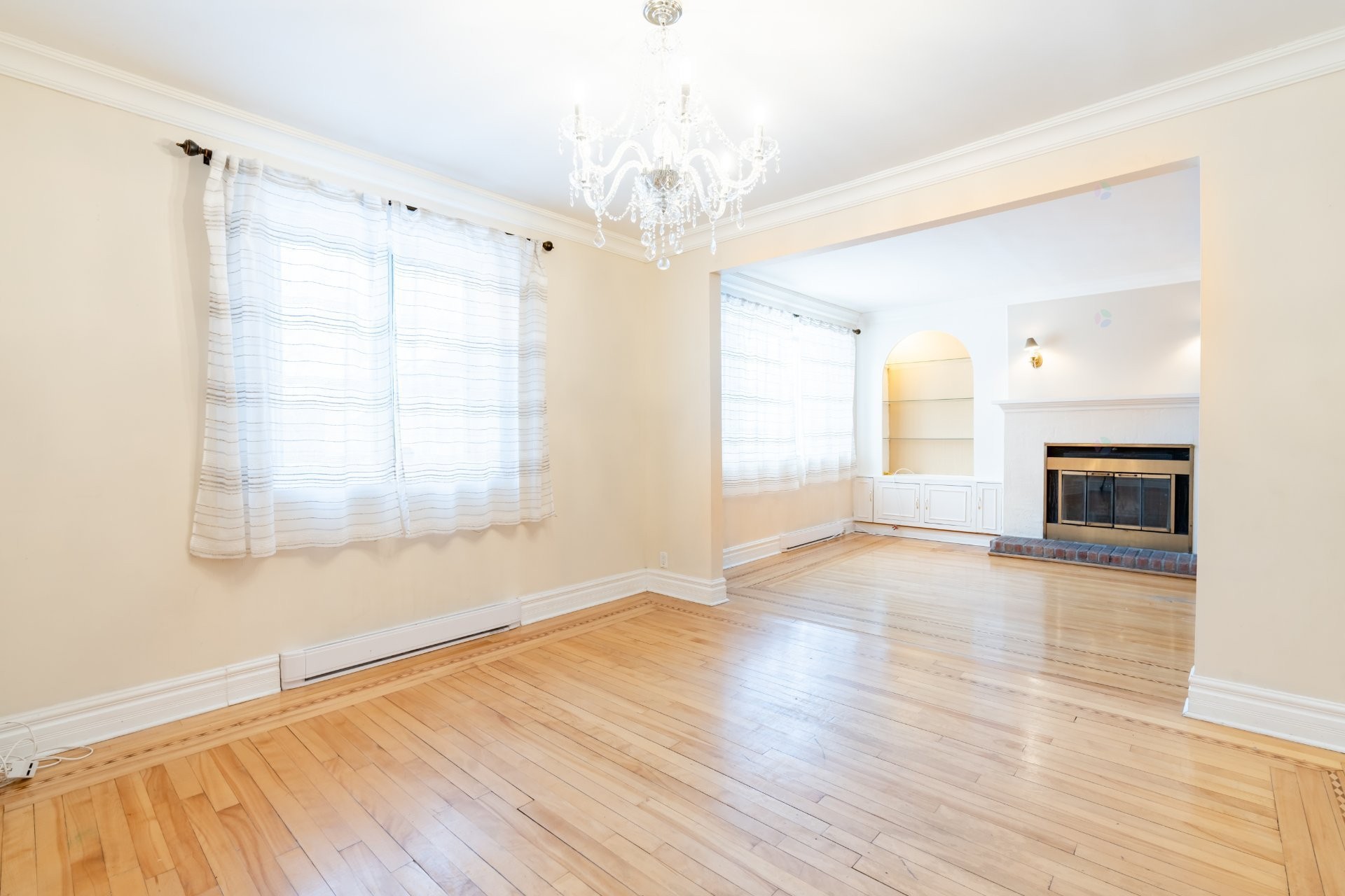 









181


Rue Dufferin

,
Hampstead,




QC
H3X2Y2

