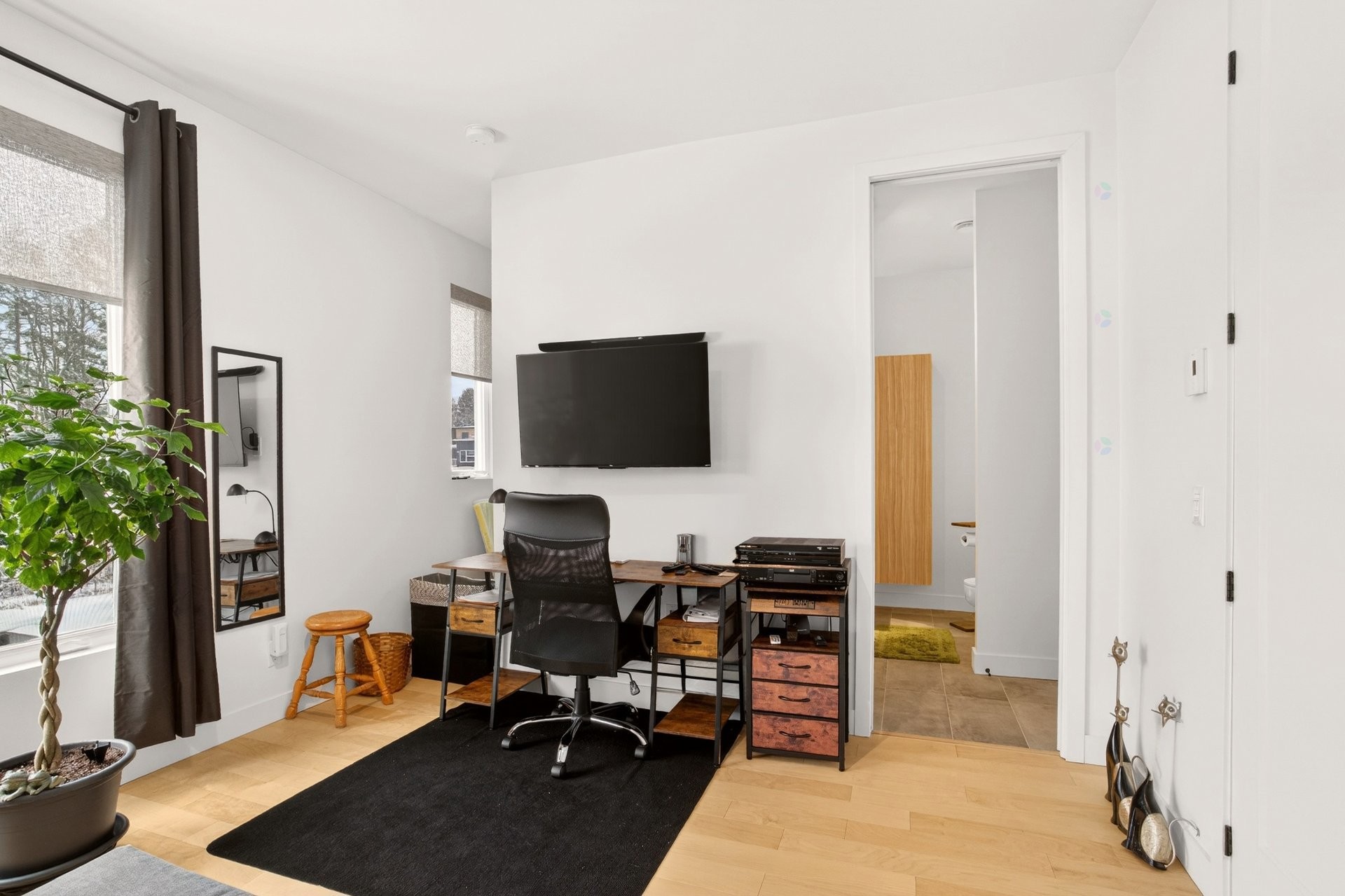 









572

 - 578


Rue du Chardonnay

,
Sherbrooke (Les Nations),




QC
J1L0K1


