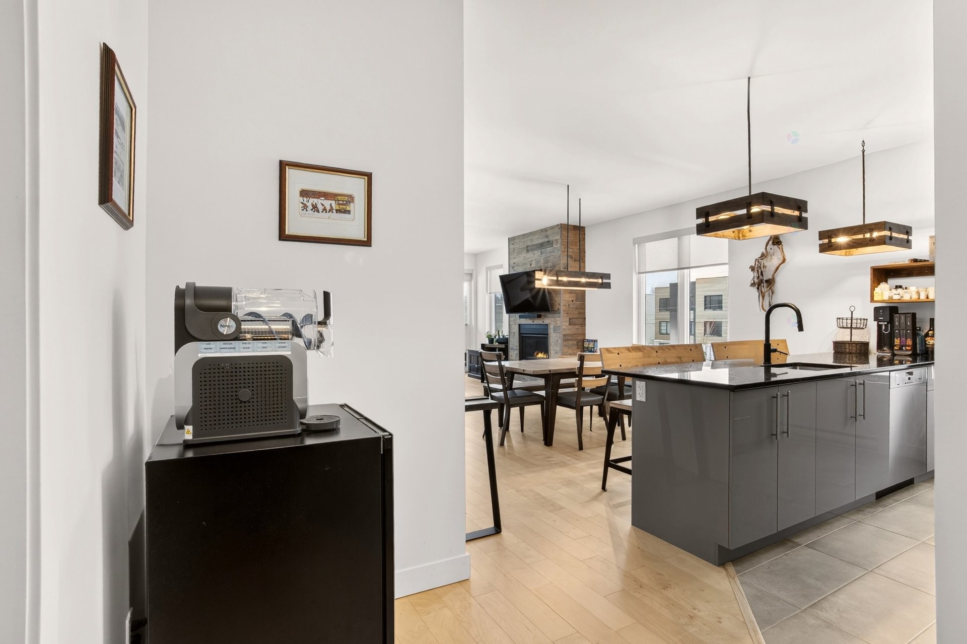 









572

 - 578


Rue du Chardonnay

,
Sherbrooke (Les Nations),




QC
J1L0K1

