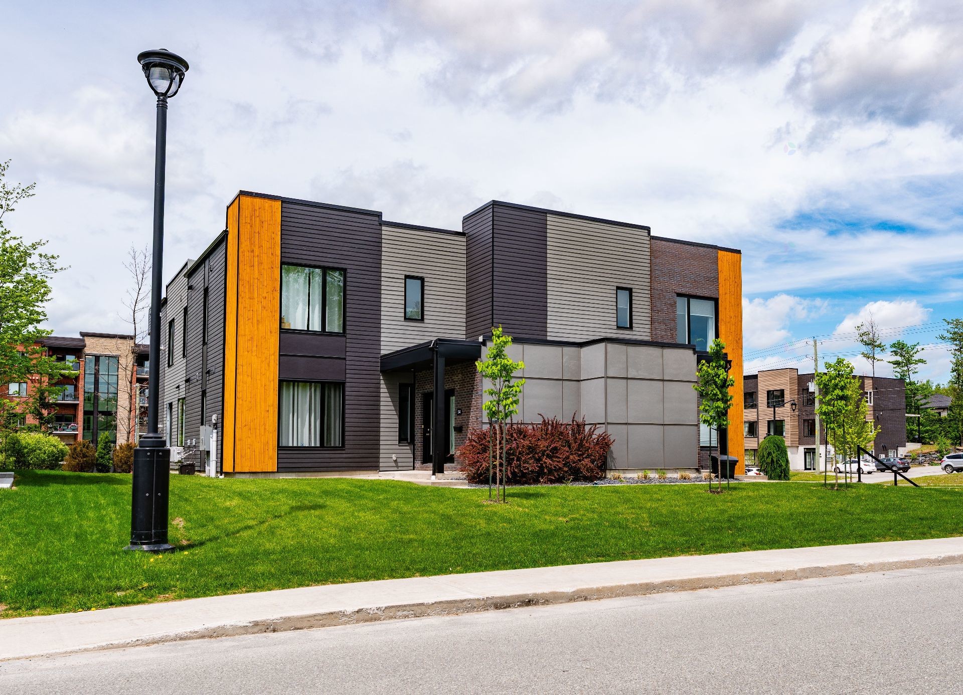 









572

 - 578


Rue du Chardonnay

,
Sherbrooke (Les Nations),




QC
J1L0K1

