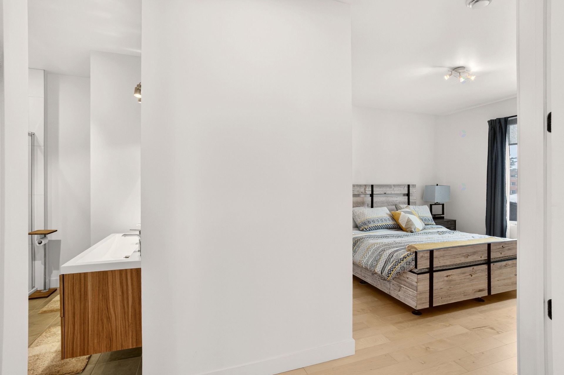 









572

 - 578


Rue du Chardonnay

,
Sherbrooke (Les Nations),




QC
J1L0K1

