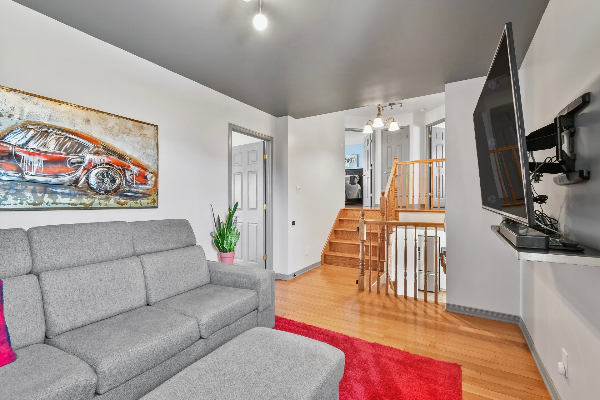 









739


Rue Aragon

,
Beloeil,




QC
J3G6K9

