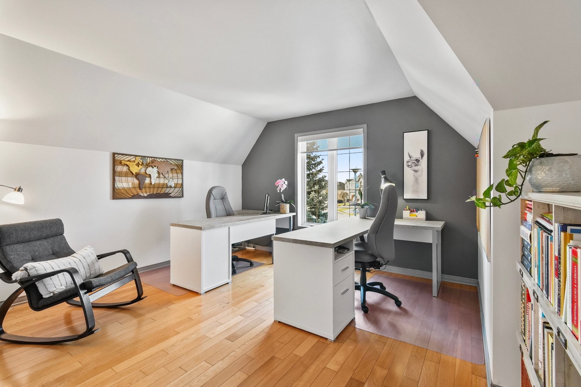 









739


Rue Aragon

,
Beloeil,




QC
J3G6K9

