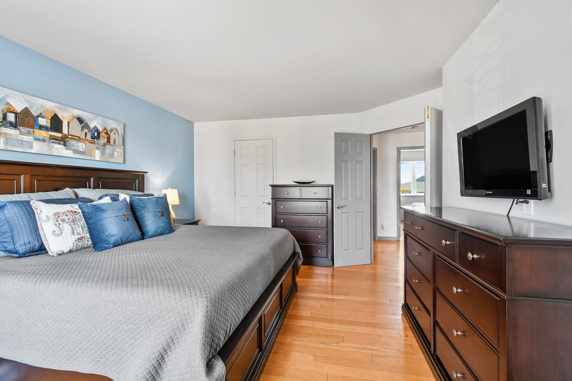 









739


Rue Aragon

,
Beloeil,




QC
J3G6K9

