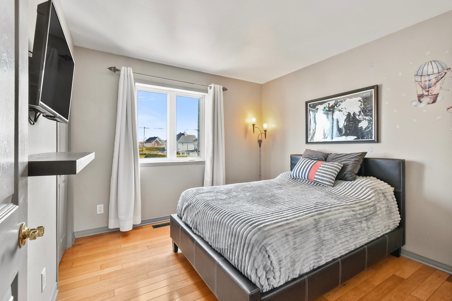 









739


Rue Aragon

,
Beloeil,




QC
J3G6K9

