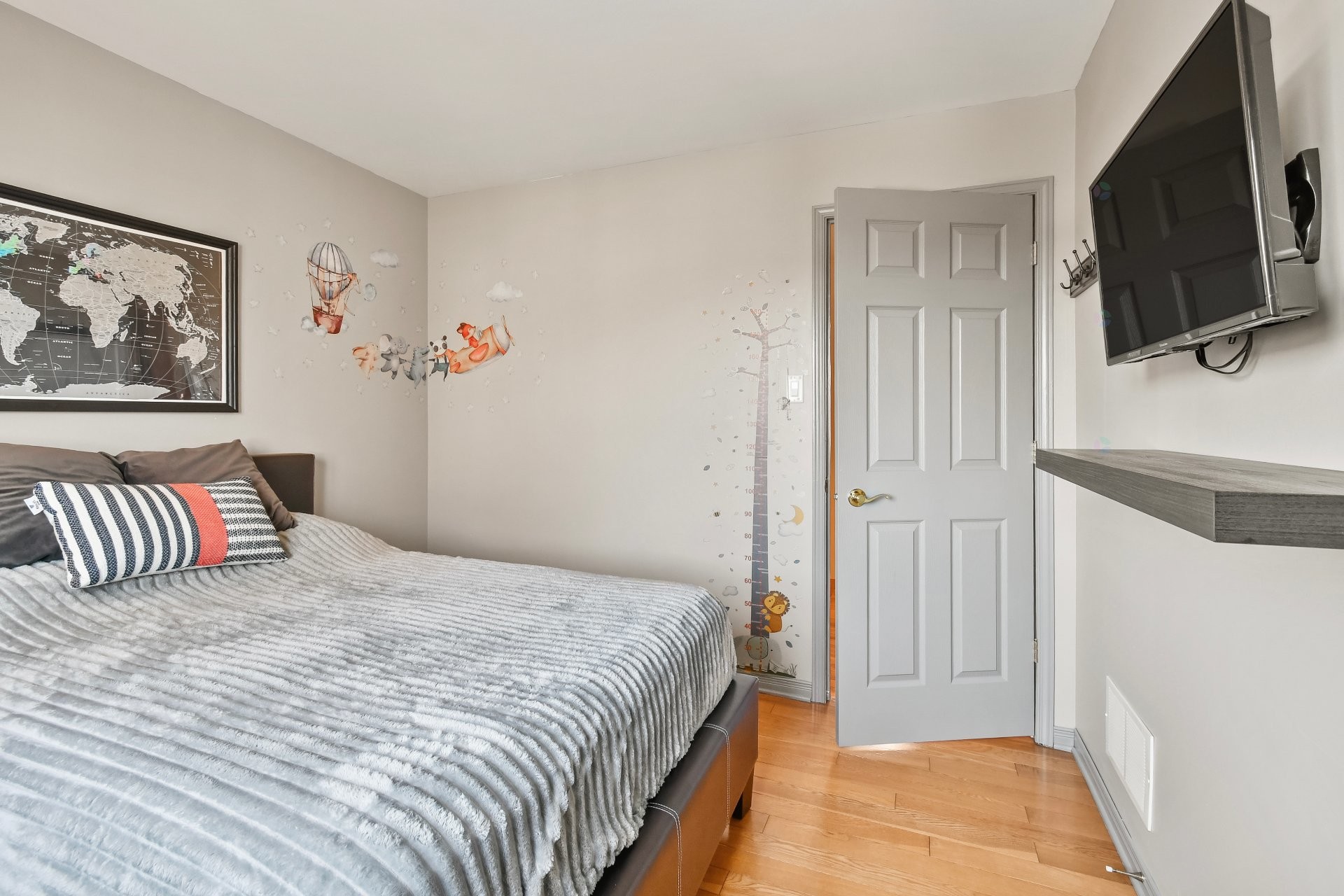 









739


Rue Aragon

,
Beloeil,




QC
J3G6K9

