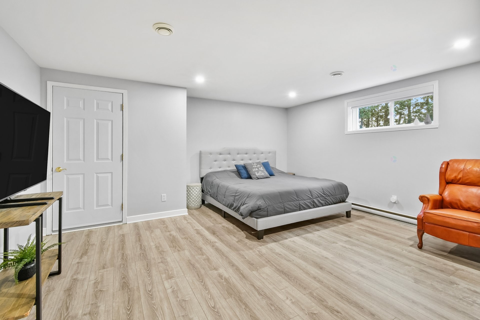 









739


Rue Aragon

,
Beloeil,




QC
J3G6K9

