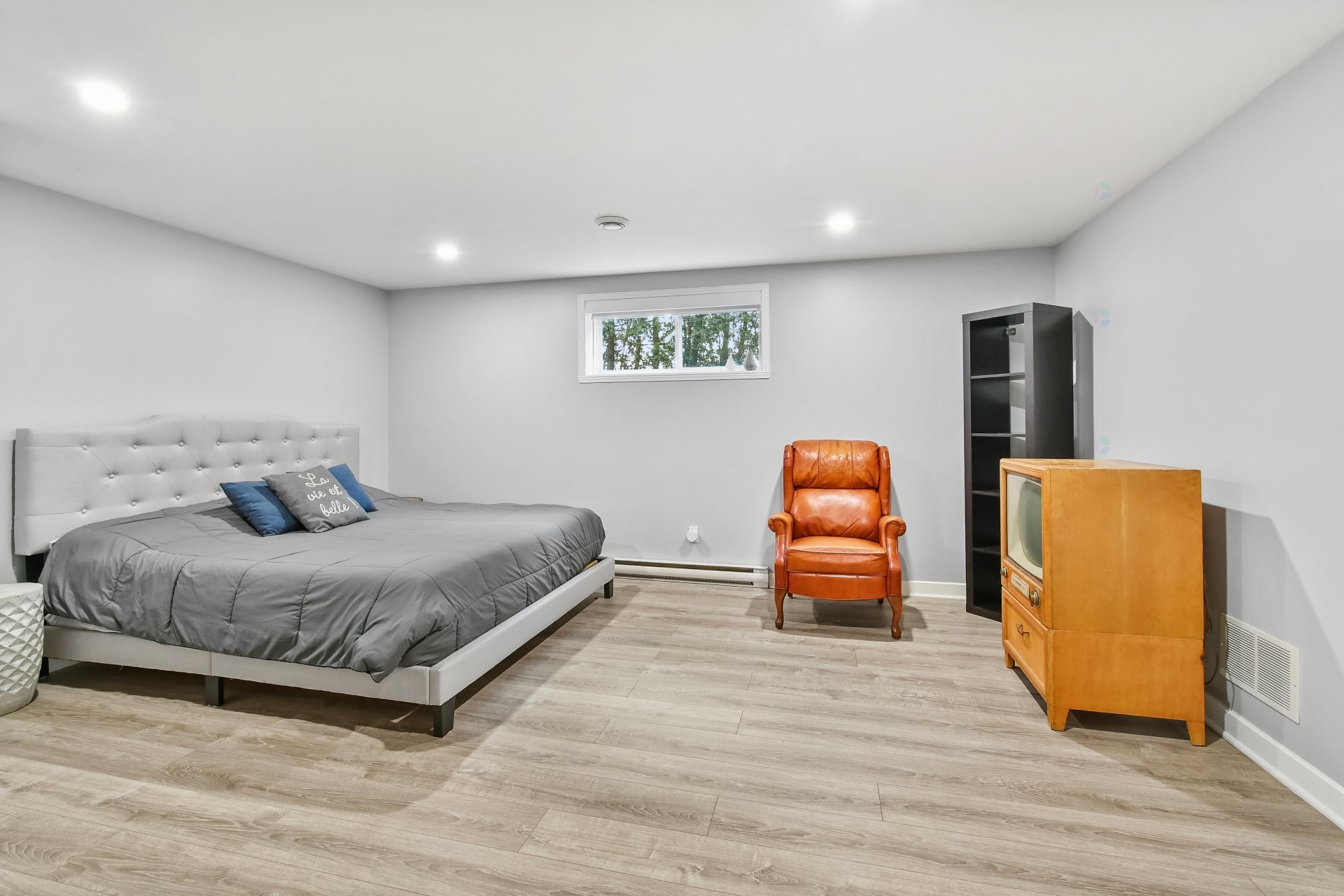 









739


Rue Aragon

,
Beloeil,




QC
J3G6K9

