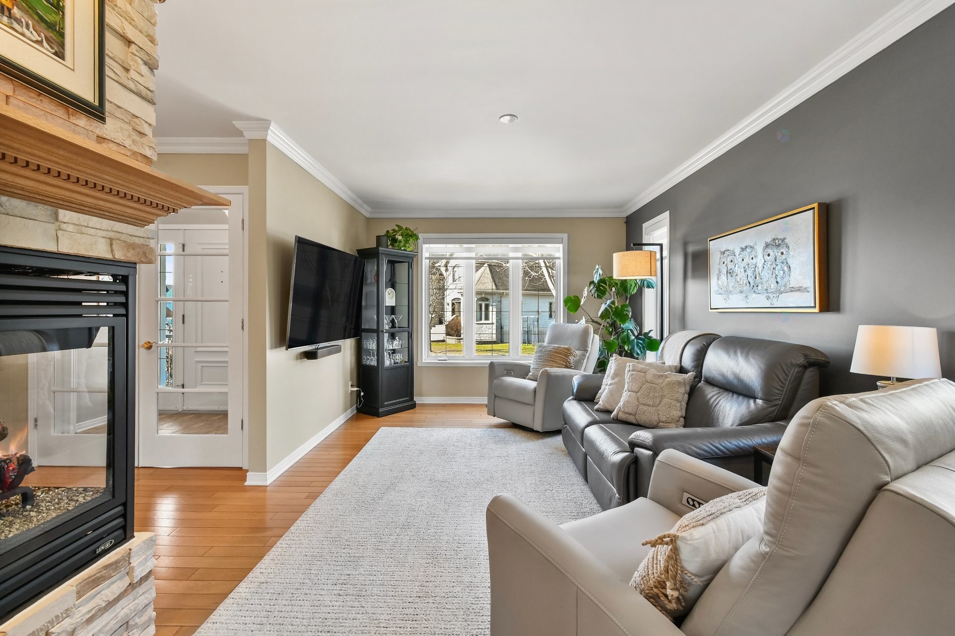 









739


Rue Aragon

,
Beloeil,




QC
J3G6K9

