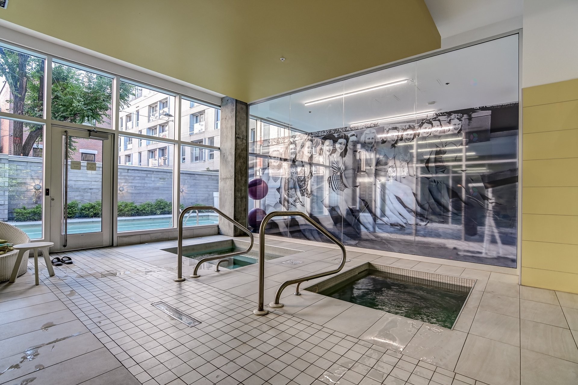 









1414


Rue Chomedey

, 209,
Montréal (Ville-Marie),




QC
H3H0A2

