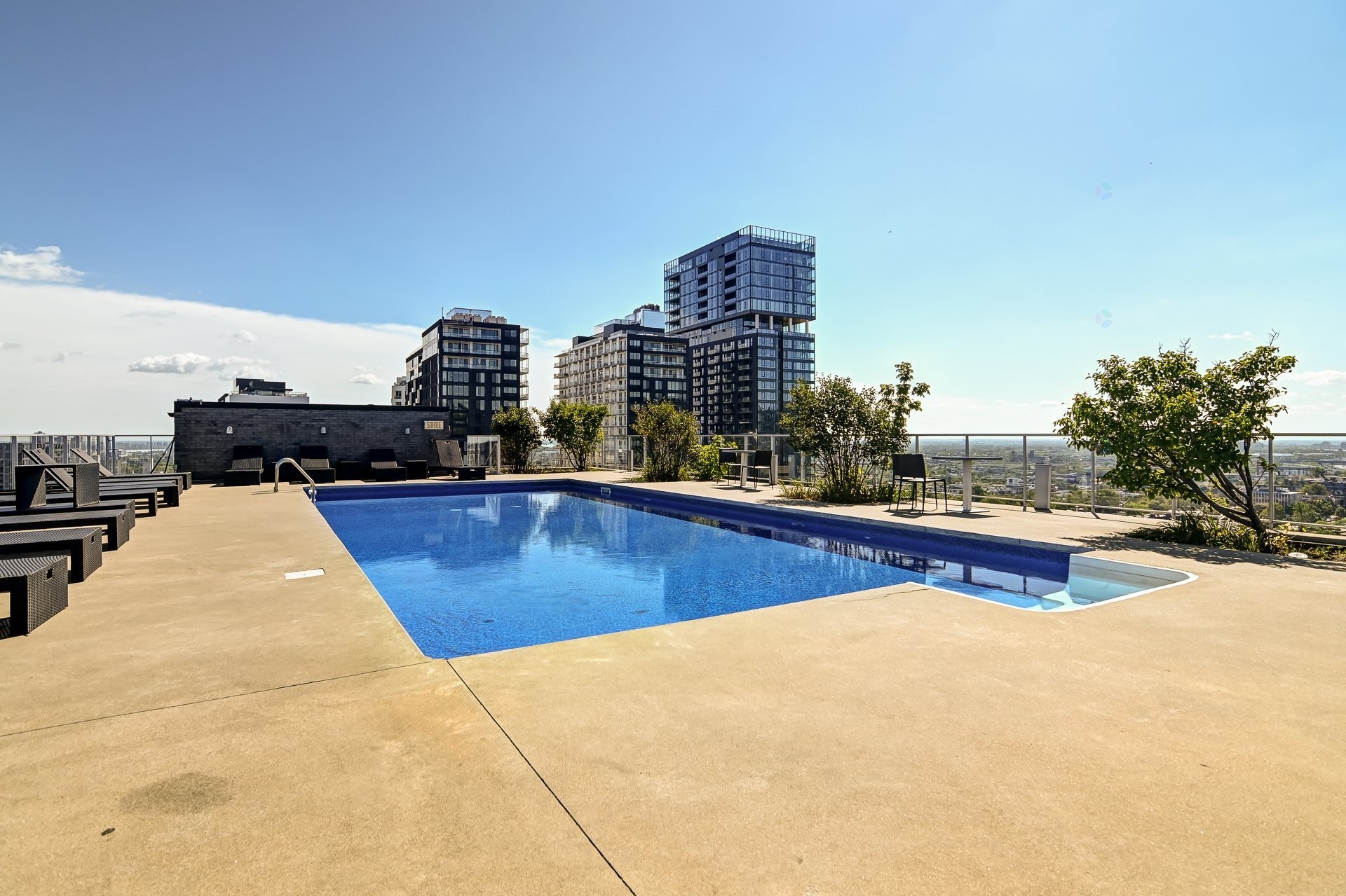 









1414


Rue Chomedey

, 209,
Montréal (Ville-Marie),




QC
H3H0A2

