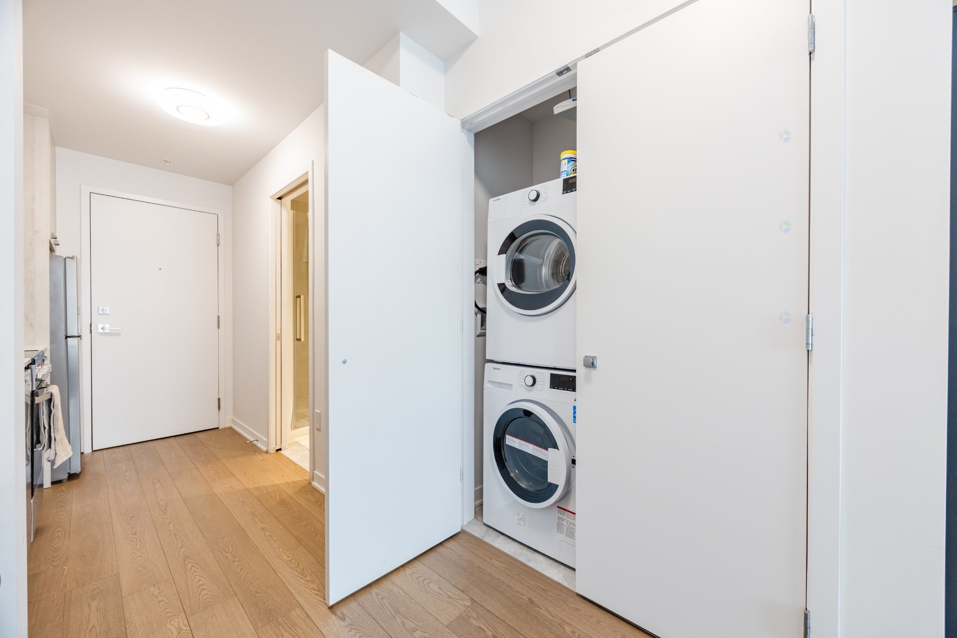 









1485


Rue des Bassins

, 406,
Montréal (Le Sud-Ouest),




QC
H3C1B7

