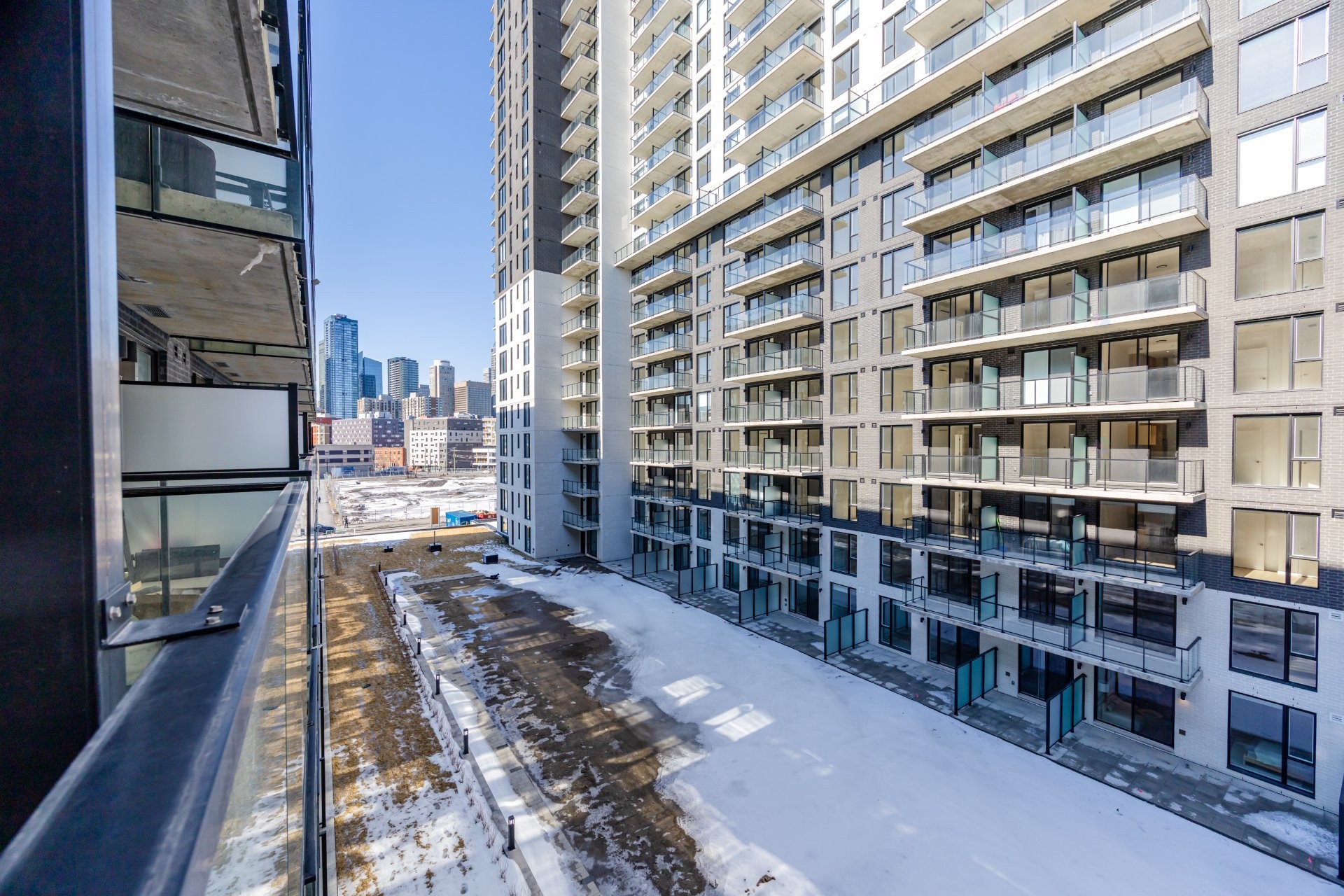 









1485


Rue des Bassins

, 406,
Montréal (Le Sud-Ouest),




QC
H3C1B7

