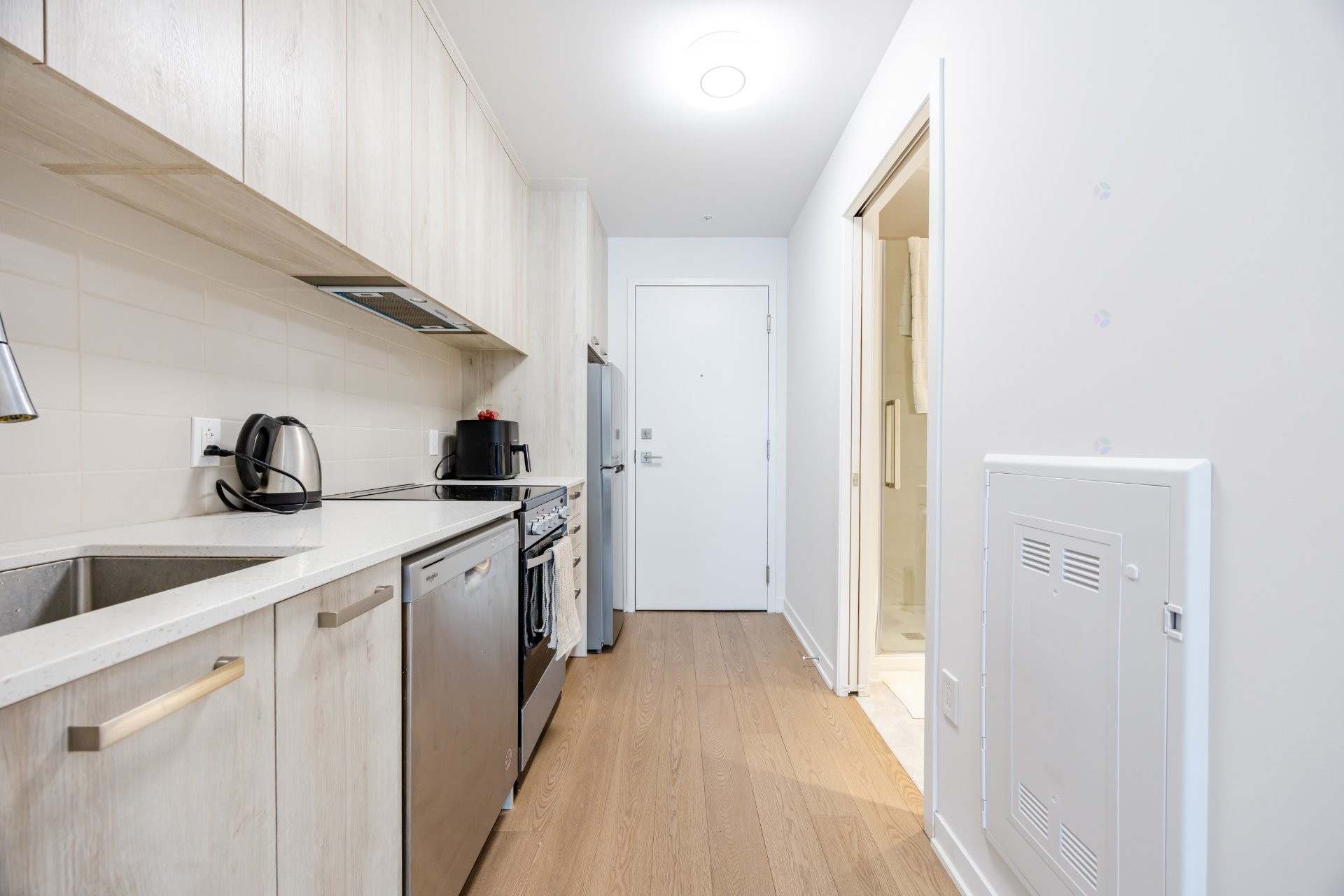 









1485


Rue des Bassins

, 406,
Montréal (Le Sud-Ouest),




QC
H3C1B7

