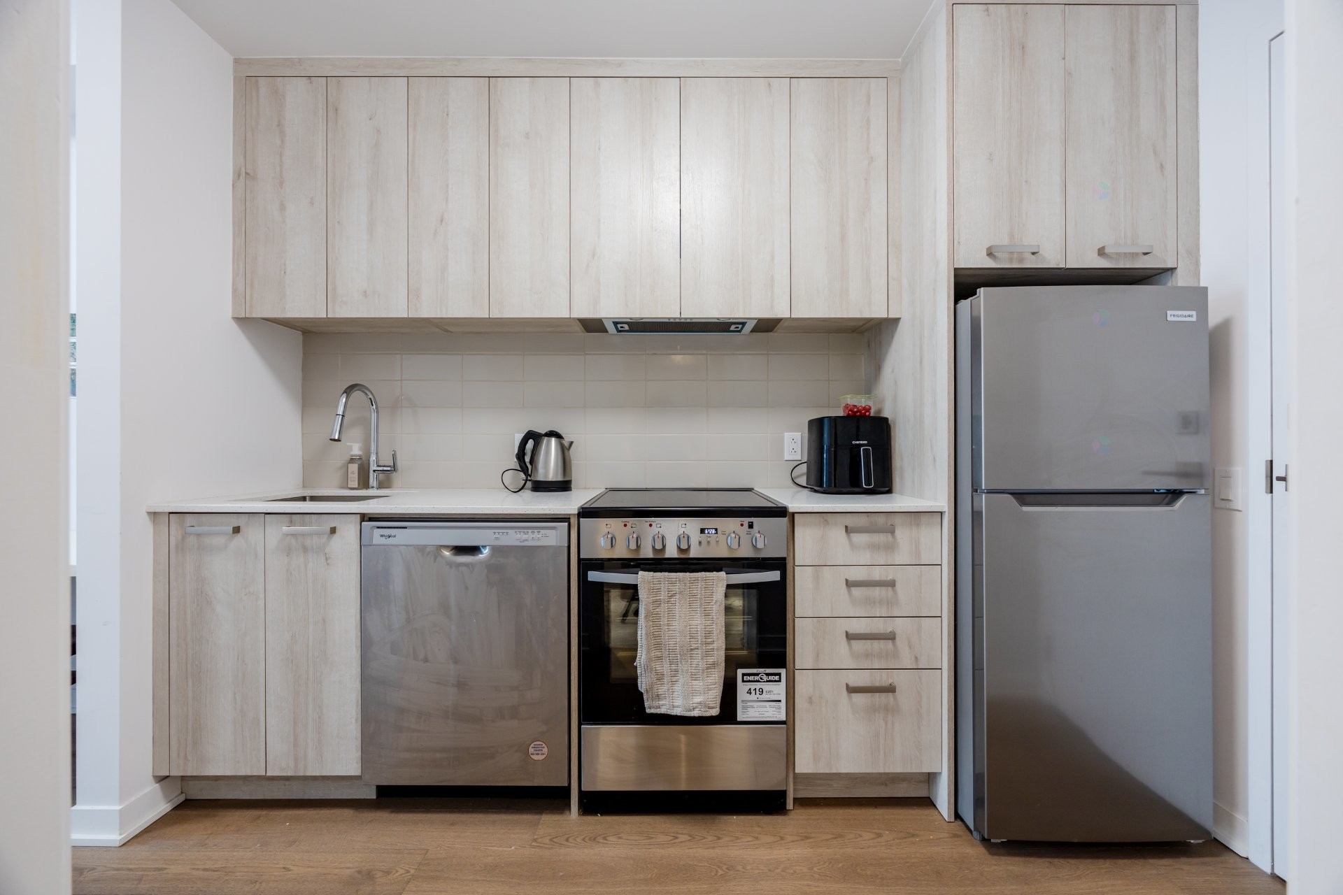 









1485


Rue des Bassins

, 406,
Montréal (Le Sud-Ouest),




QC
H3C1B7

