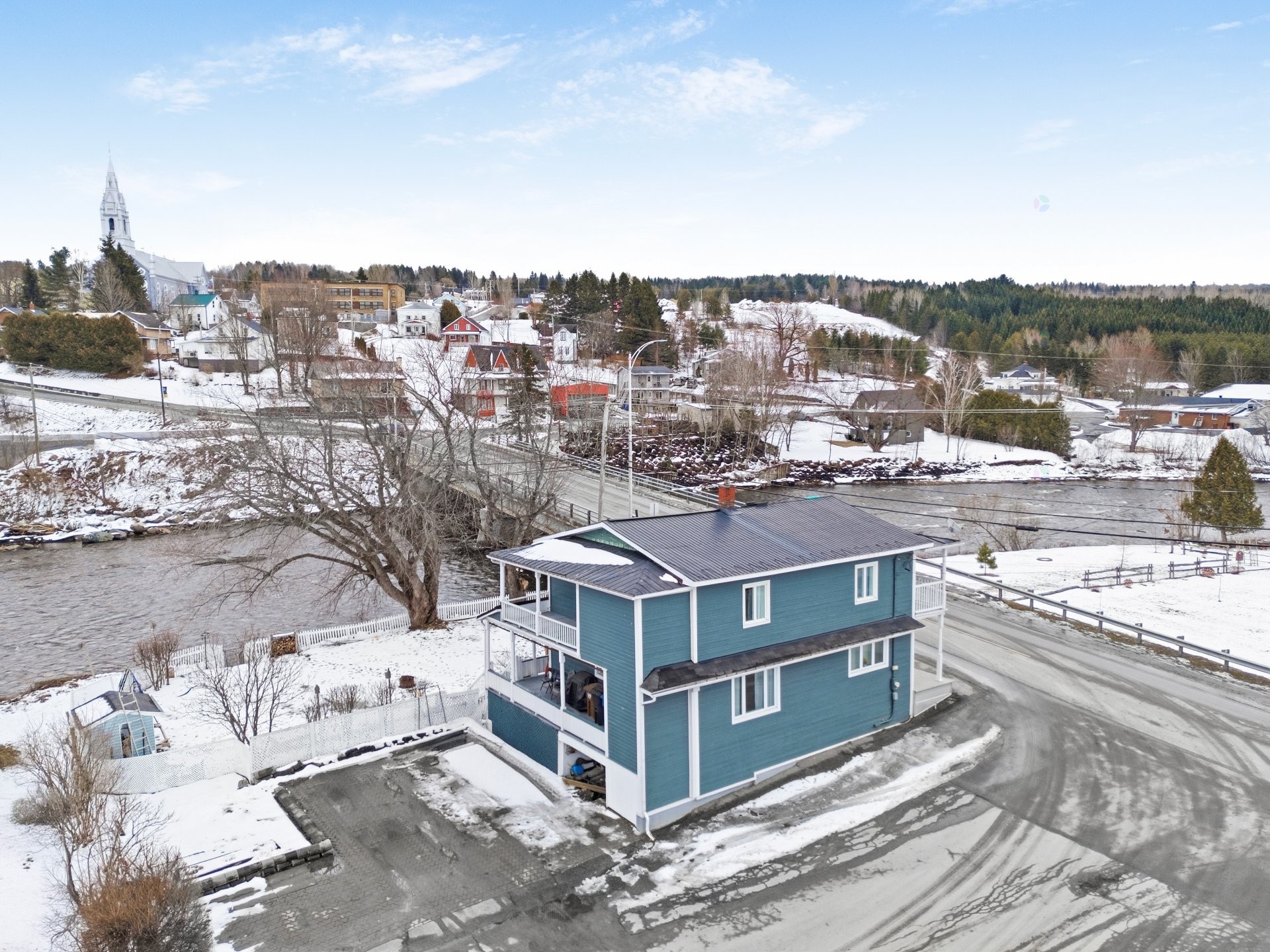 









112


Rue du Pont

,
Saint-Ludger,




QC
G0M1W0

