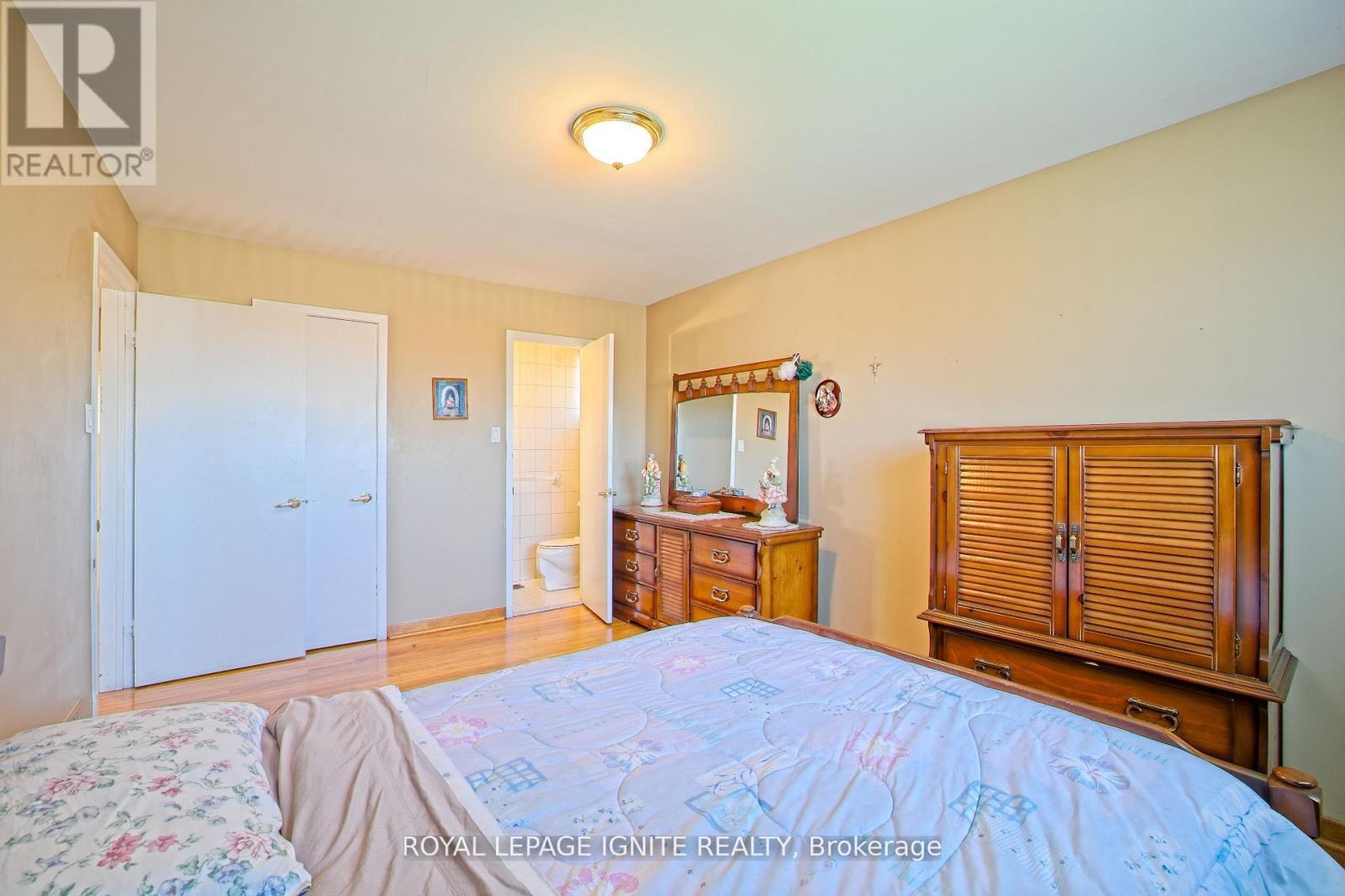 












3350 LEHIGH CRESCENT W

,
Mississauga,




Ontario
L4T1W8

