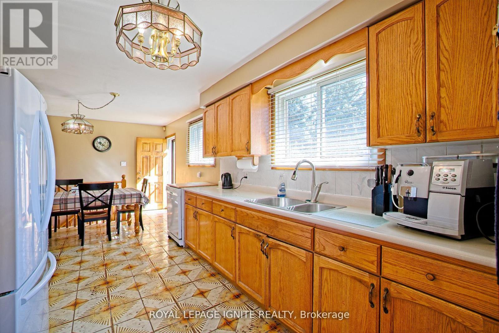 












3350 LEHIGH CRESCENT W

,
Mississauga,




Ontario
L4T1W8

