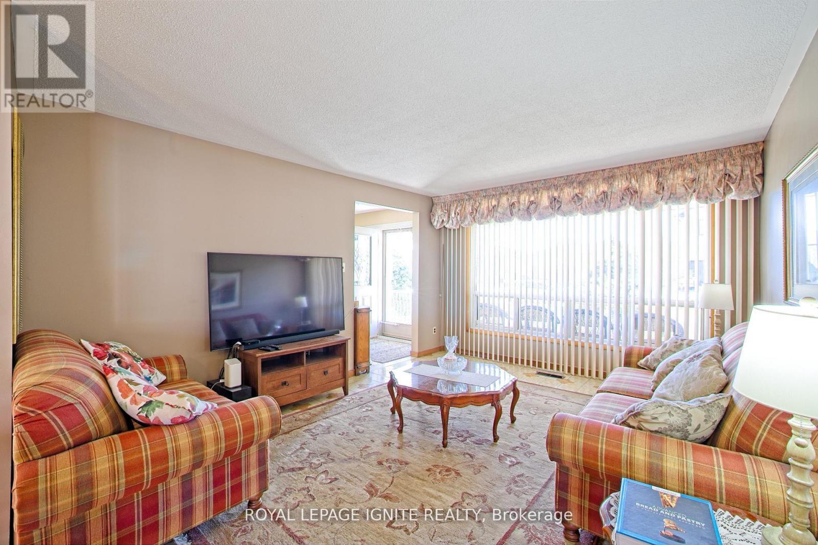 












3350 LEHIGH CRESCENT W

,
Mississauga,




Ontario
L4T1W8

