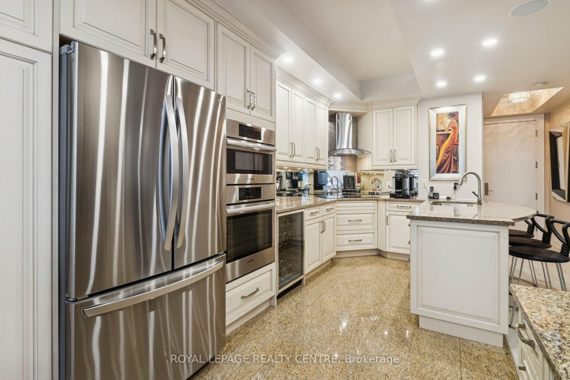 









2095


Lake Shore

Boulevard West, 220,
Toronto,




ON
M8V 4G4

