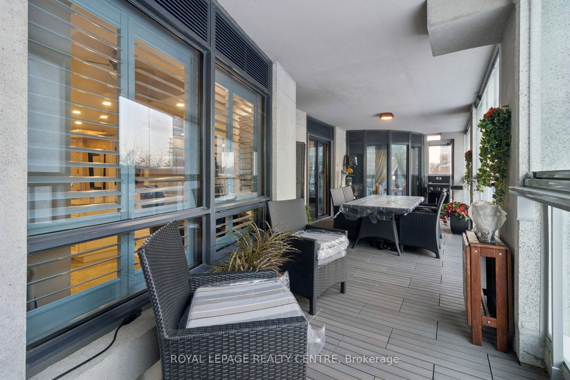 









2095


Lake Shore

Boulevard West, 220,
Toronto,




ON
M8V 4G4

