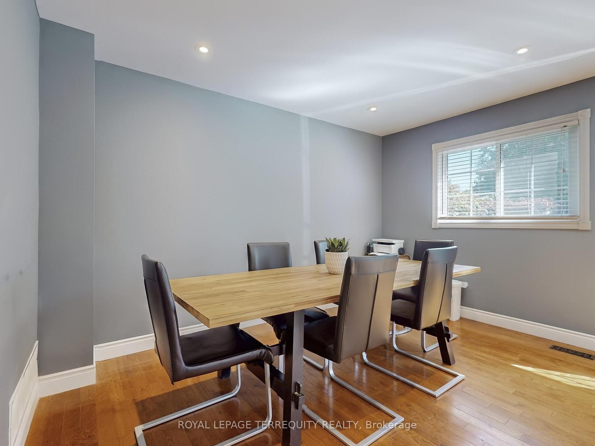 









623


Beaver

Court,
Milton,




ON
L9T 4A8

