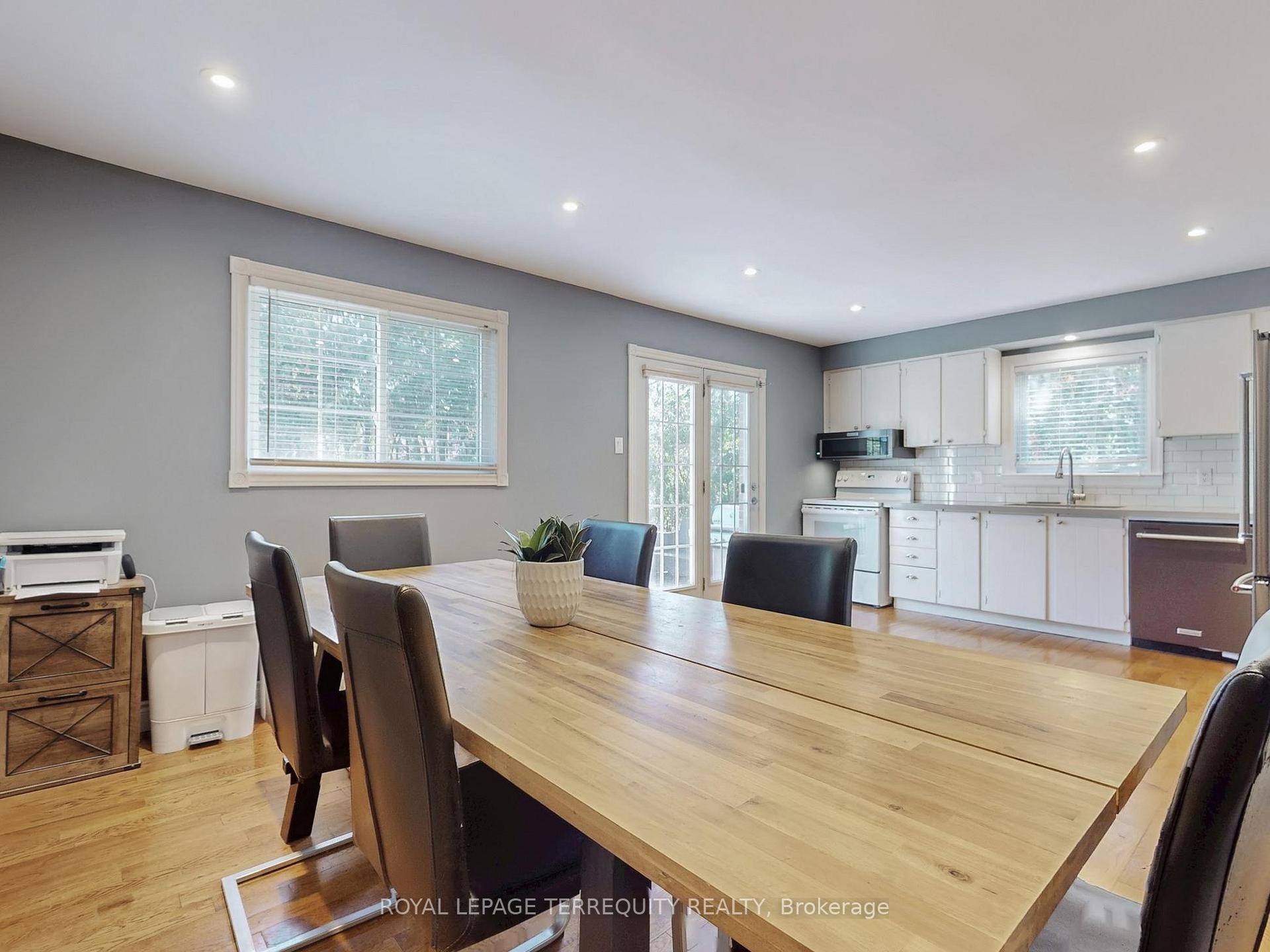 









623


Beaver

Court,
Milton,




ON
L9T 4A8

