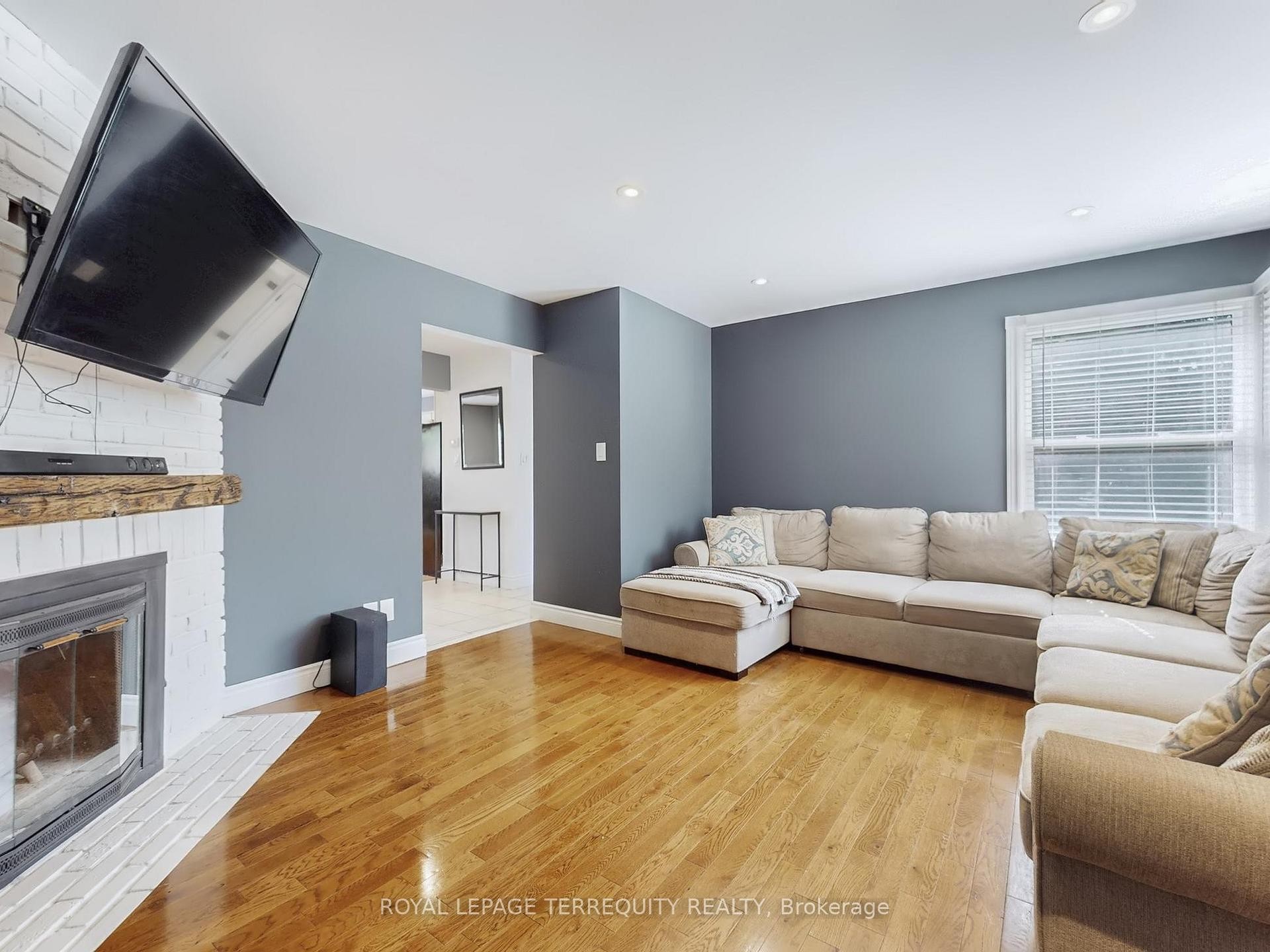 









623


Beaver

Court,
Milton,




ON
L9T 4A8

