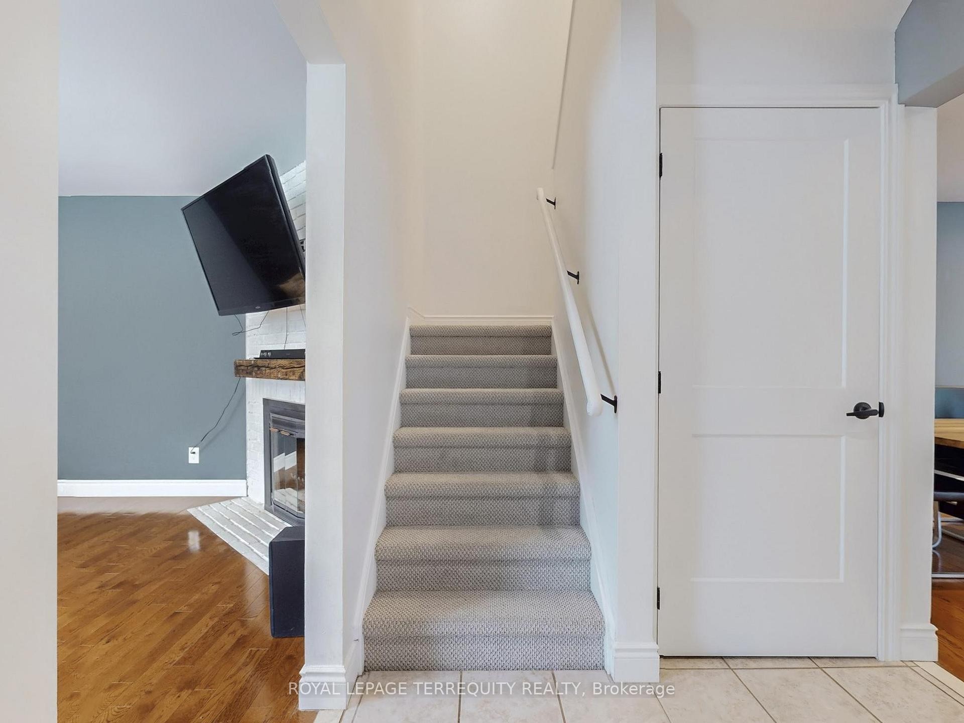 









623


Beaver

Court,
Milton,




ON
L9T 4A8

