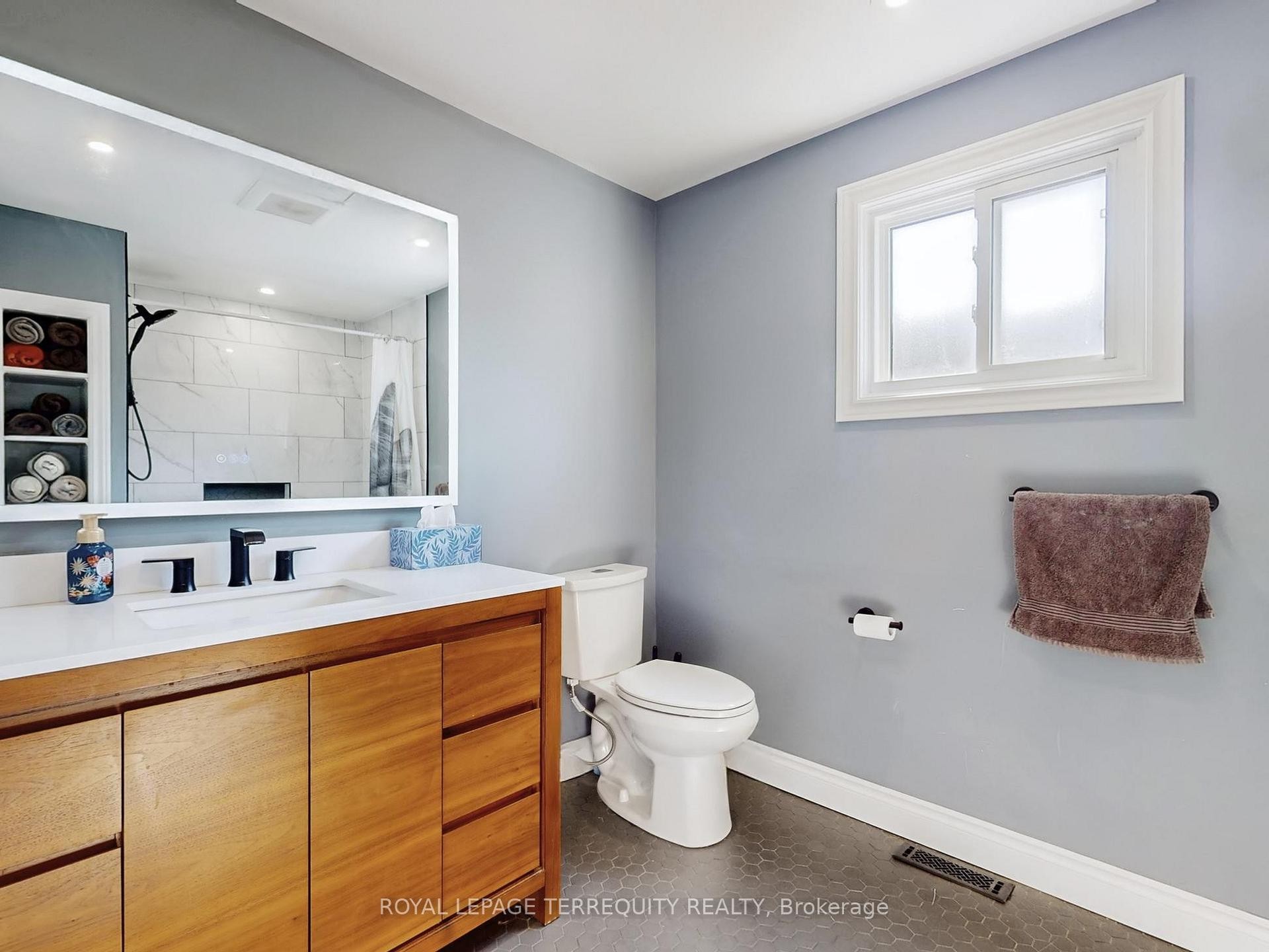 









623


Beaver

Court,
Milton,




ON
L9T 4A8

