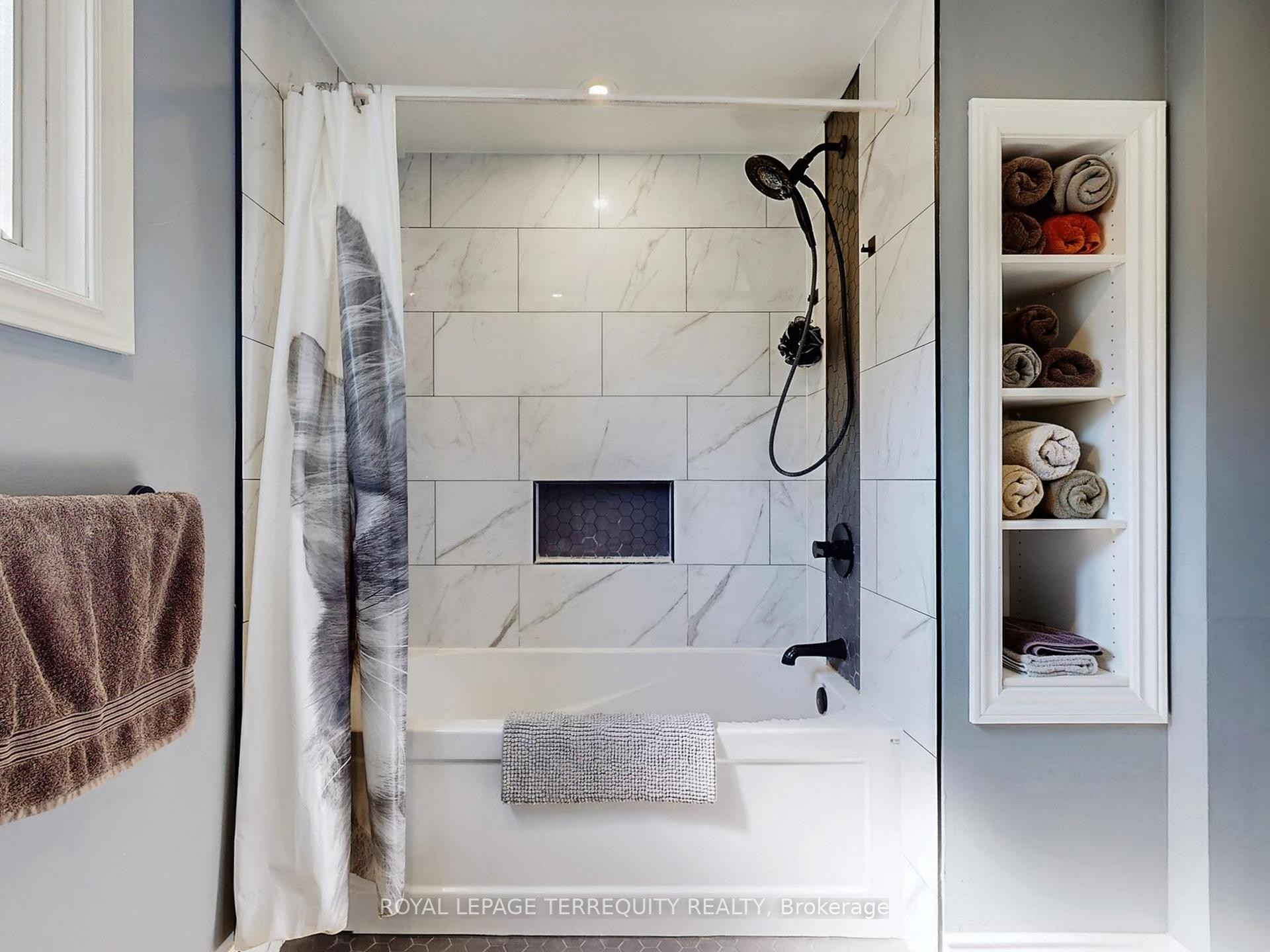 









623


Beaver

Court,
Milton,




ON
L9T 4A8

