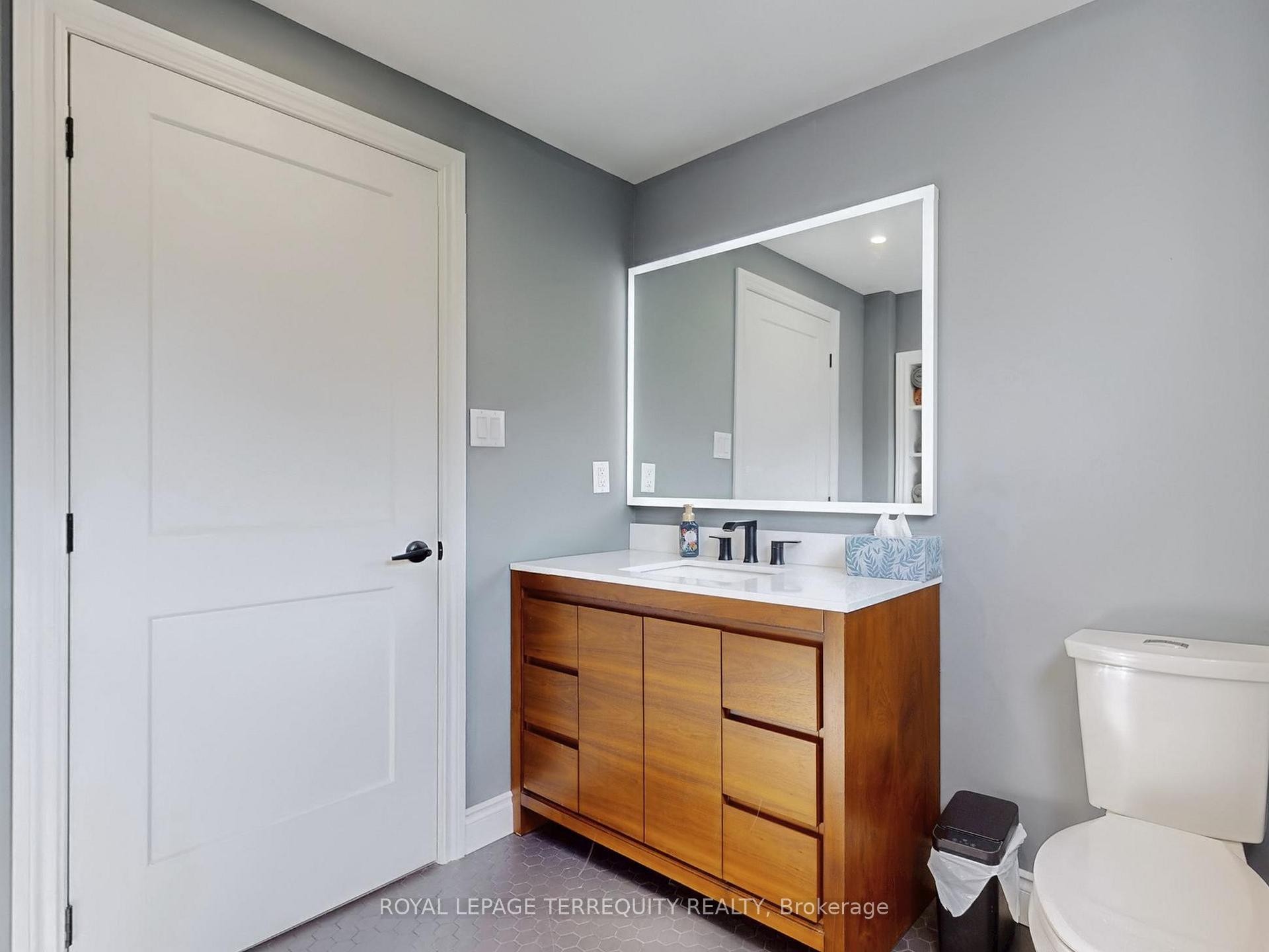 









623


Beaver

Court,
Milton,




ON
L9T 4A8

