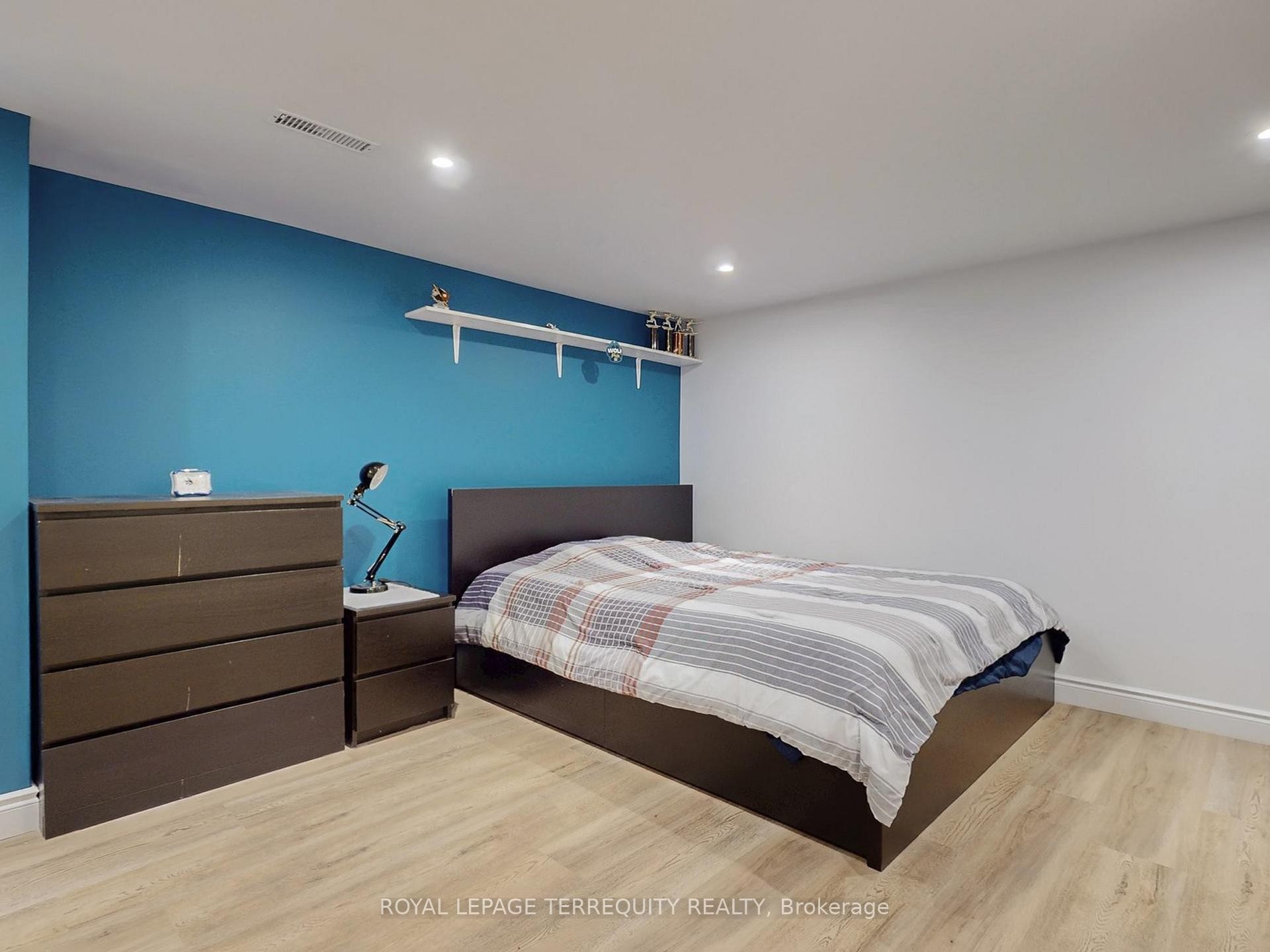 









623


Beaver

Court,
Milton,




ON
L9T 4A8

