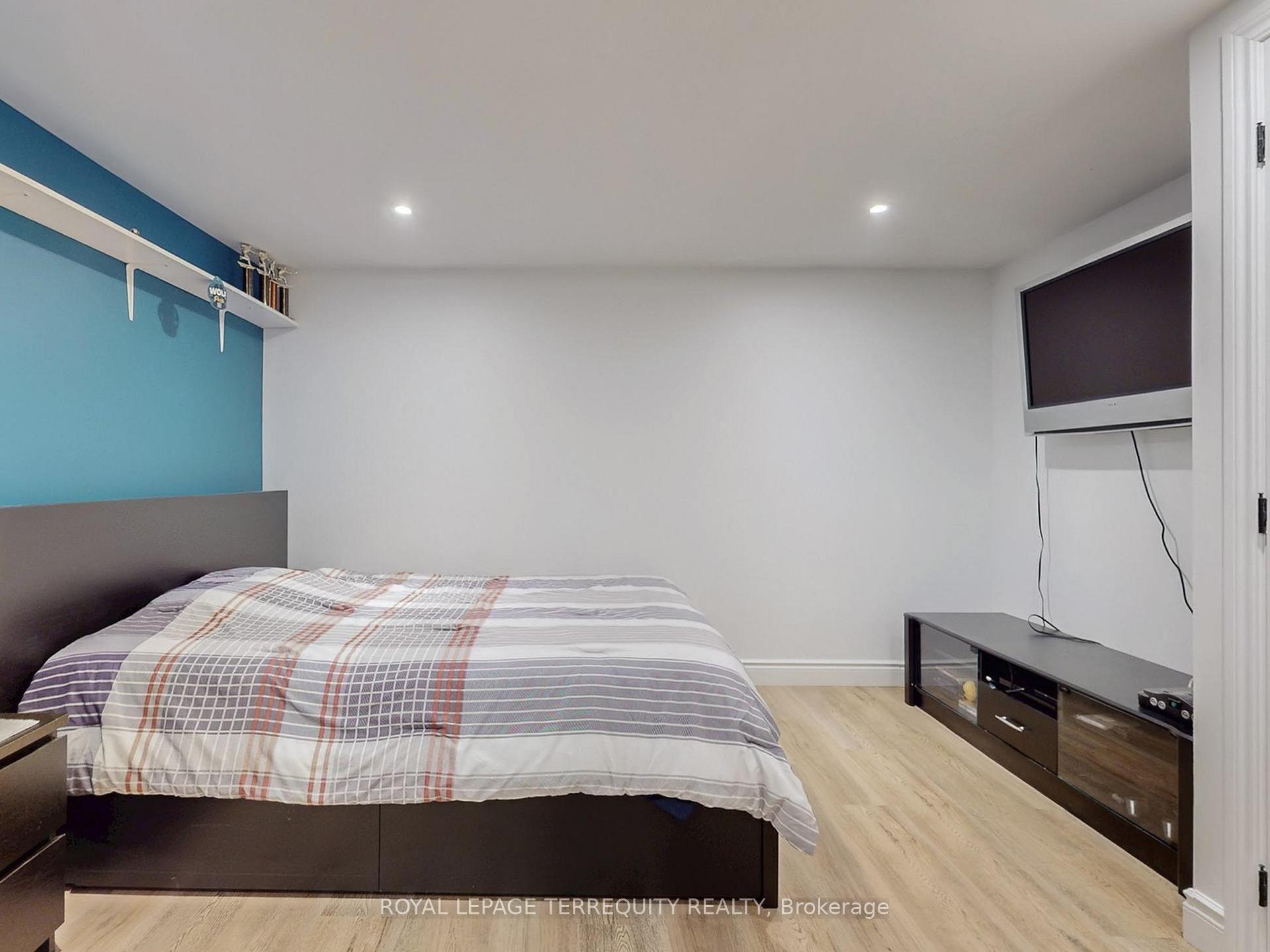 









623


Beaver

Court,
Milton,




ON
L9T 4A8

