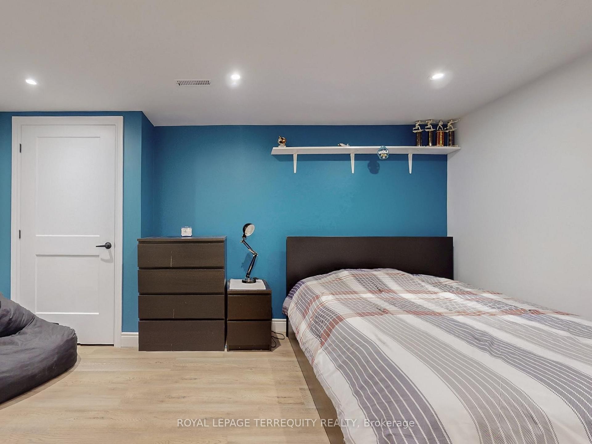 









623


Beaver

Court,
Milton,




ON
L9T 4A8

