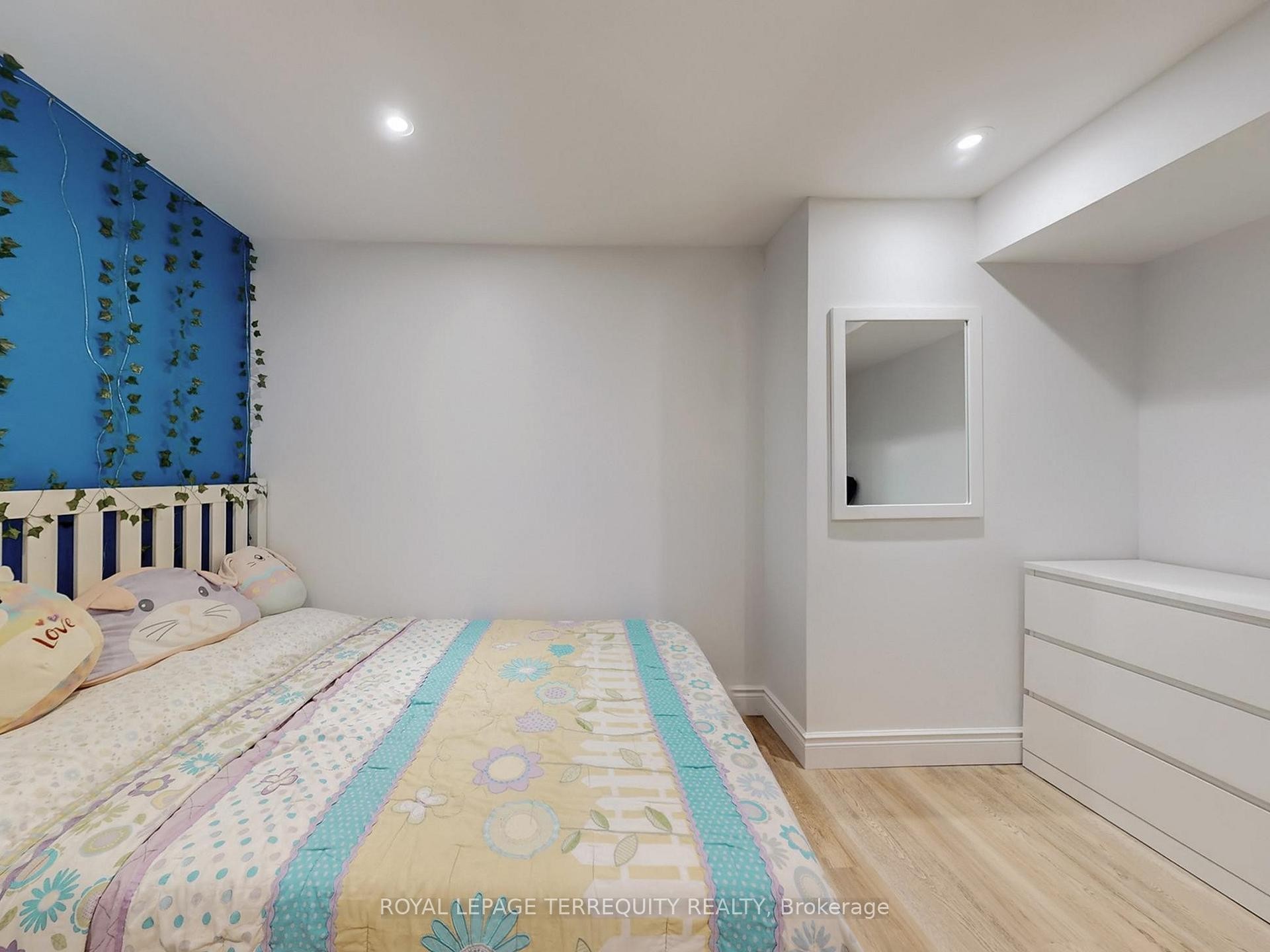 









623


Beaver

Court,
Milton,




ON
L9T 4A8

