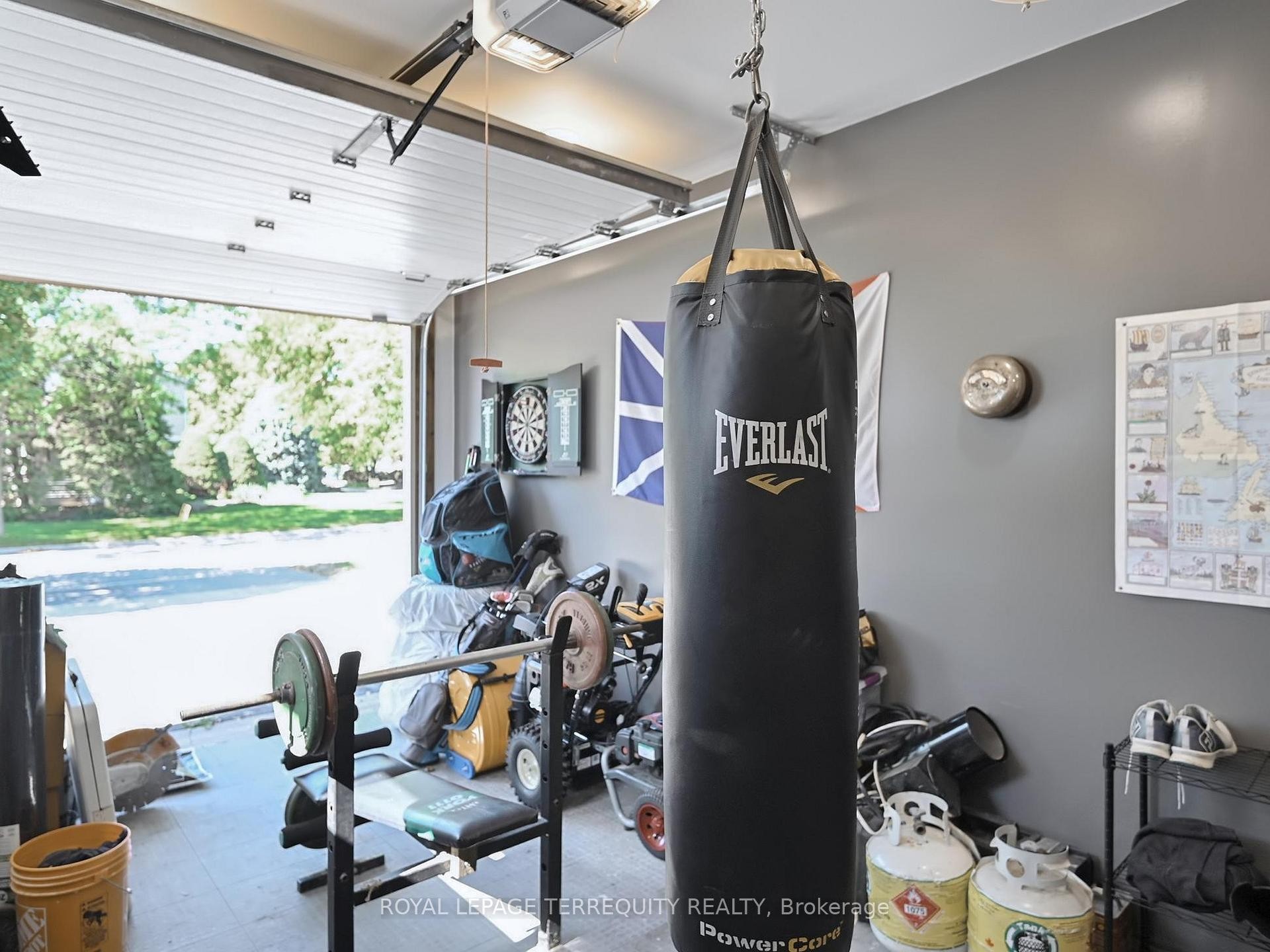 









623


Beaver

Court,
Milton,




ON
L9T 4A8

