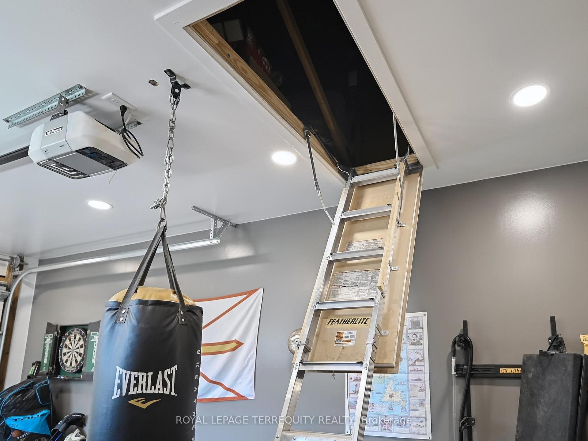 









623


Beaver

Court,
Milton,




ON
L9T 4A8

