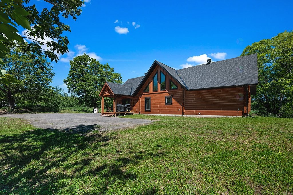 









10


Ch. des Outaouais

,
L'Île-du-Grand-Calumet,




QC
J0X1J0

