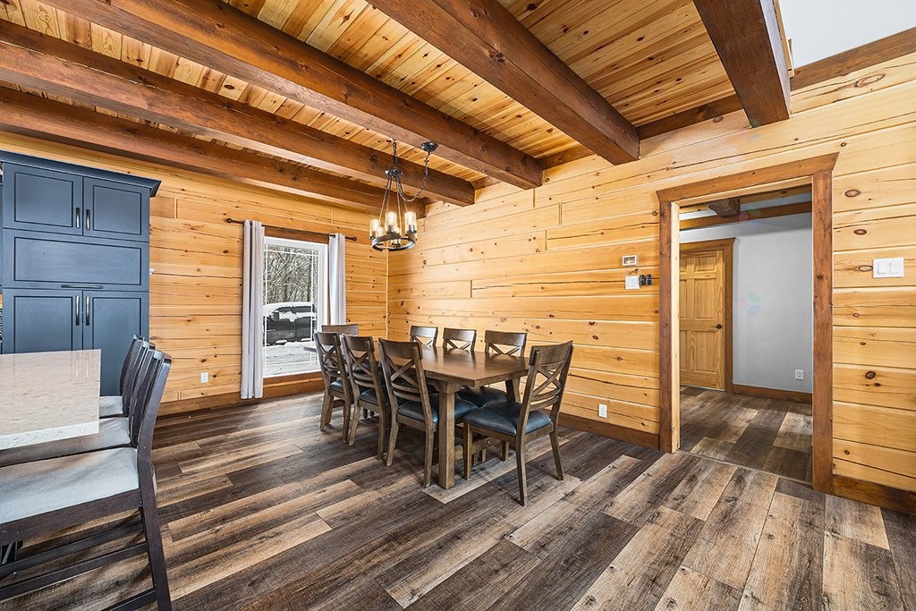 









10


Ch. des Outaouais

,
L'Île-du-Grand-Calumet,




QC
J0X1J0

